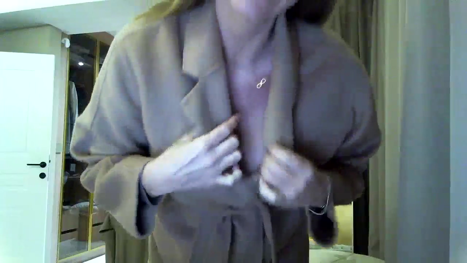 Gallery image thumbnail from Into_Mary's myfreecams stream on, 01/13/2024, 22:45 image 7 of 20