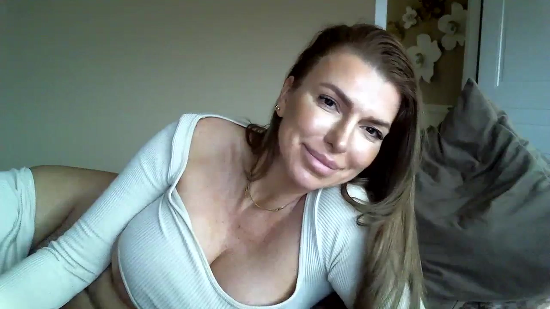 Gallery image thumbnail from Into_Mary's myfreecams stream on, 02/28/2024, 14:38 image 15 of 20