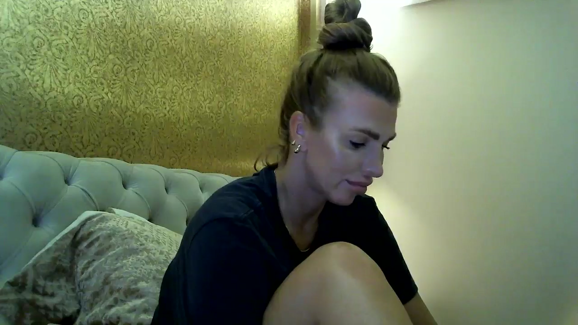 Gallery image thumbnail from Into_Mary's myfreecams stream on, 05/02/2024, 16:55 image 18 of 20