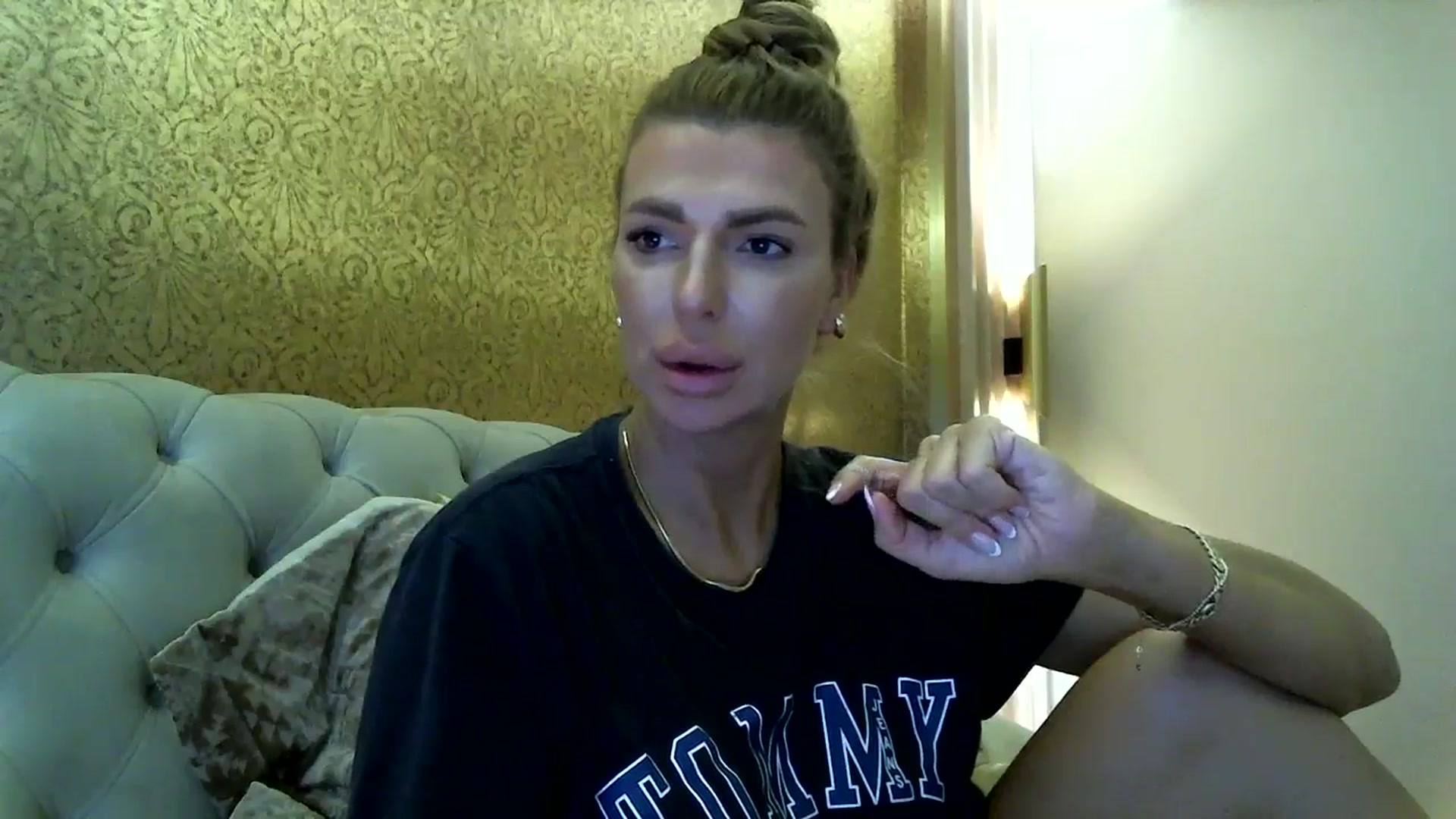 Gallery image thumbnail from Into_Mary's myfreecams stream on, 05/02/2024, 16:55 image 4 of 20