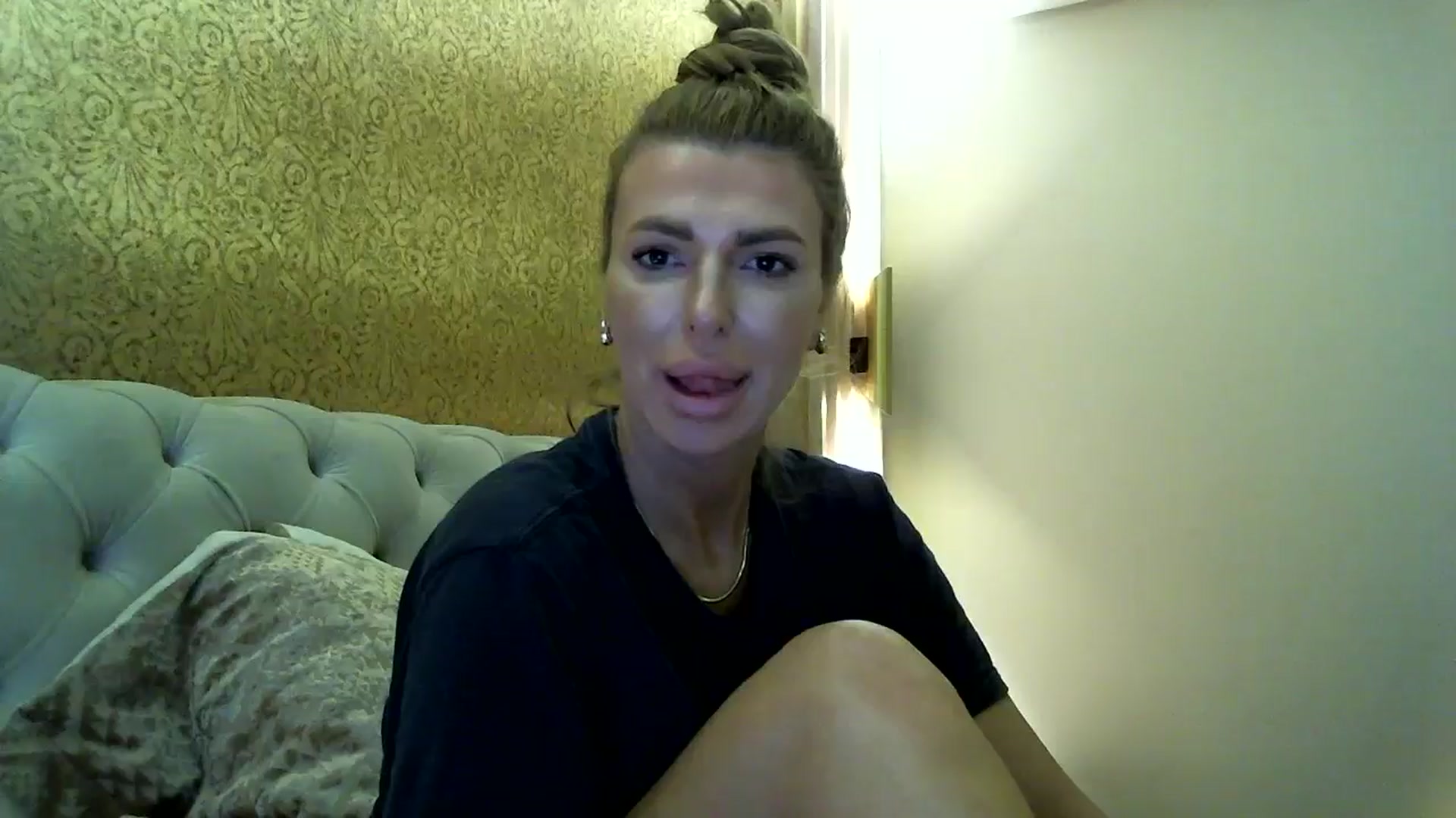 Gallery image thumbnail from Into_Mary's myfreecams stream on, 05/02/2024, 16:55 image 20 of 20