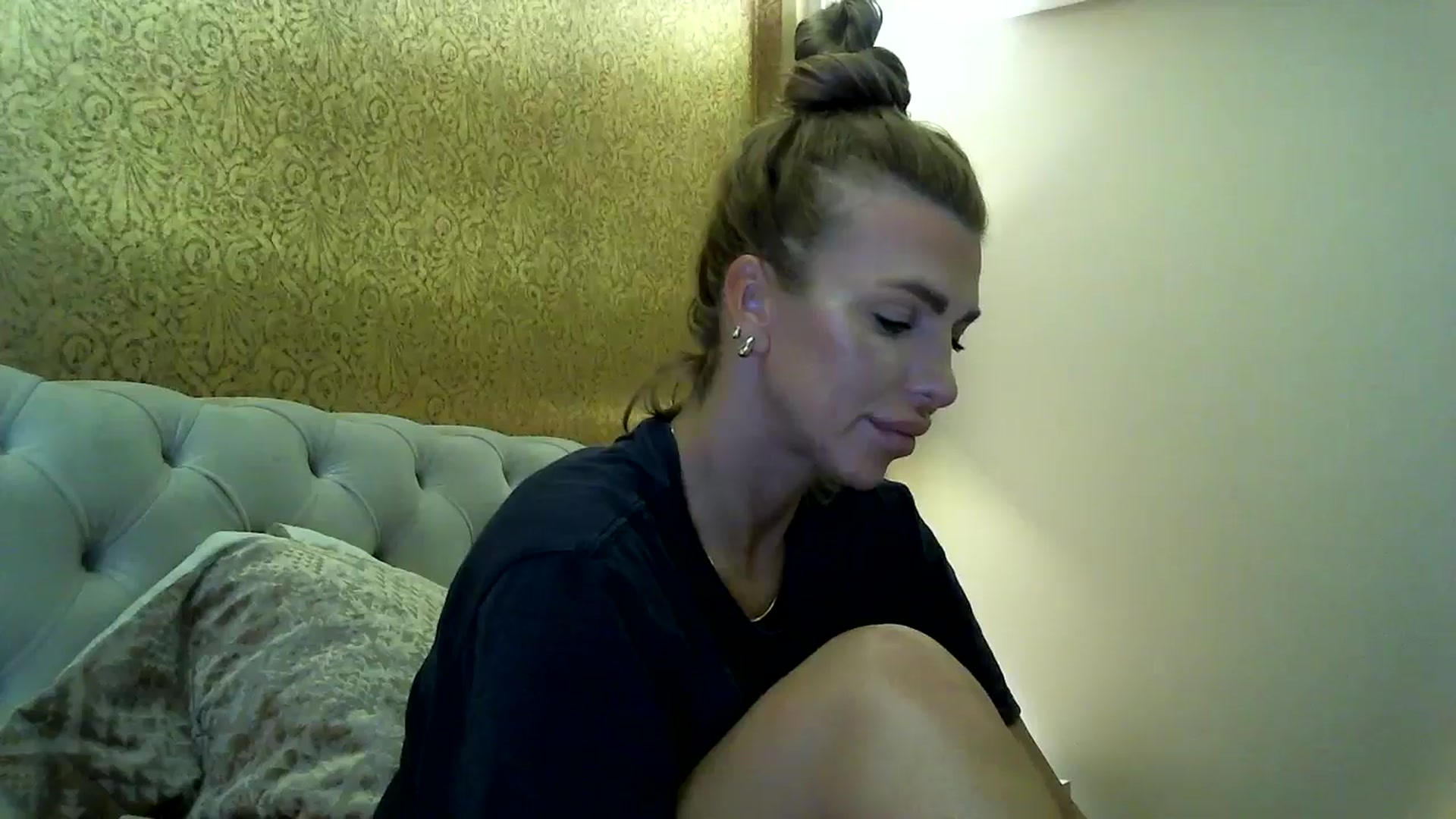 Gallery image thumbnail from Into_Mary's myfreecams stream on, 05/02/2024, 16:55 image 19 of 20