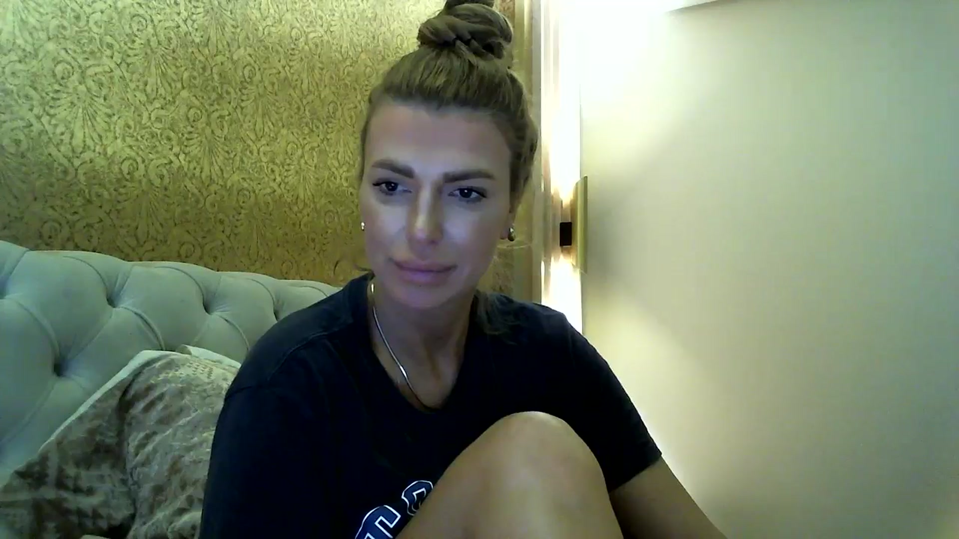 Gallery image thumbnail from Into_Mary's myfreecams stream on, 05/02/2024, 17:06 image 5 of 20