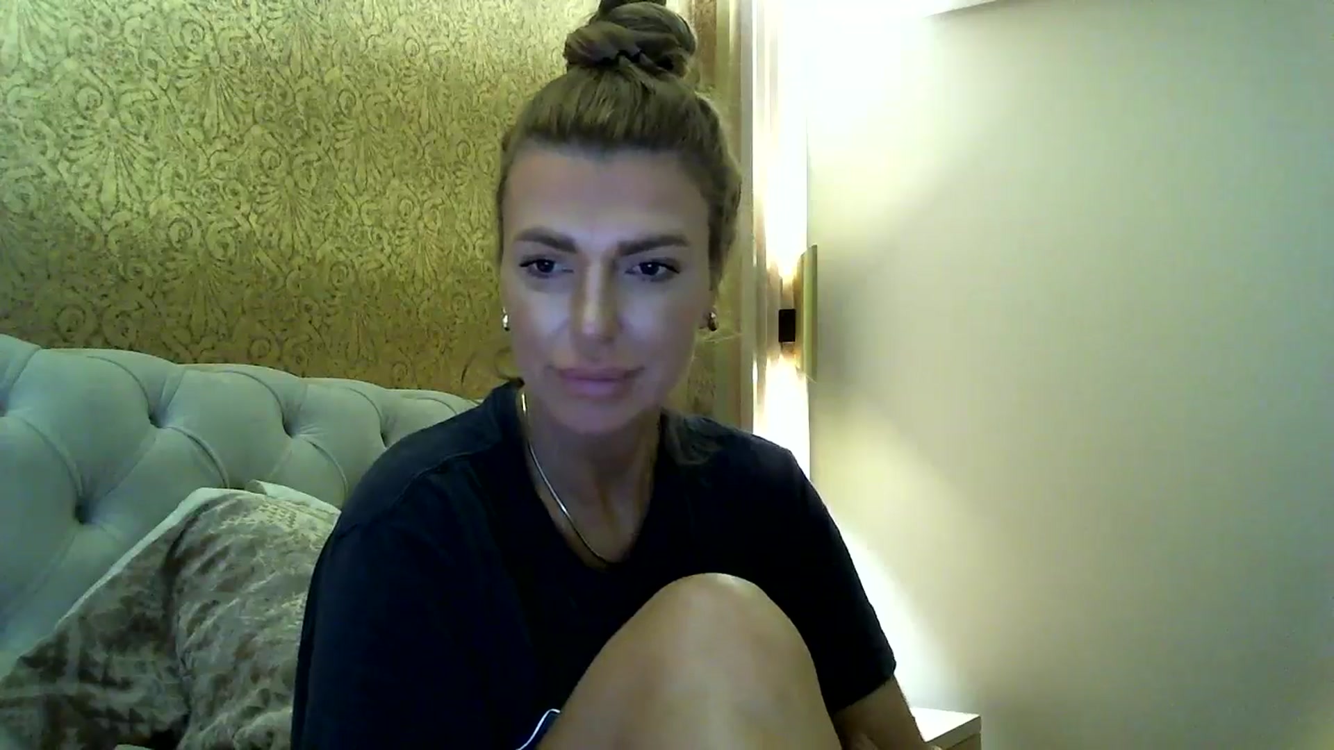 Gallery image thumbnail from Into_Mary's myfreecams stream on, 05/02/2024, 17:06 image 12 of 20