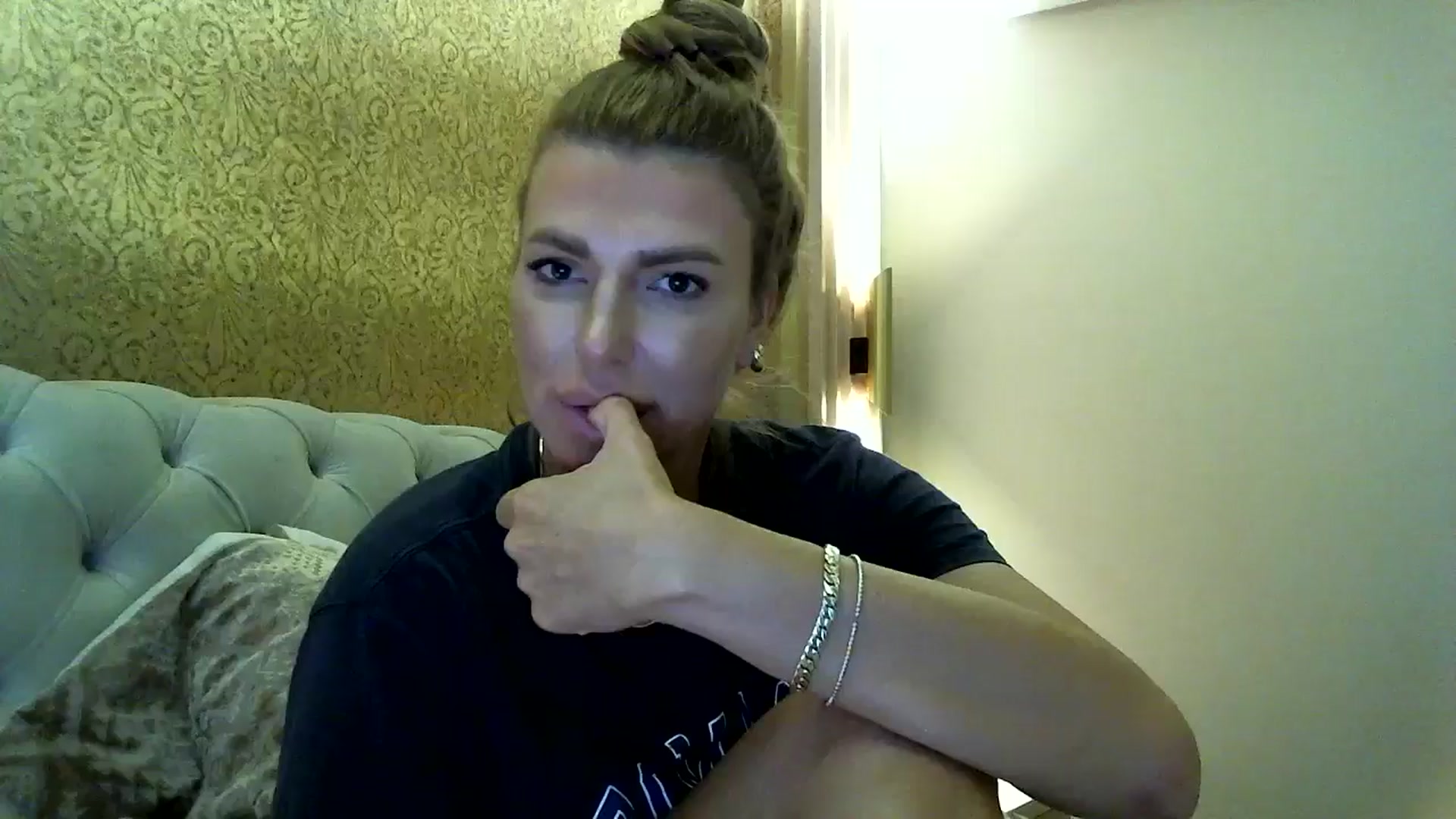 Gallery image thumbnail from Into_Mary's myfreecams stream on, 05/02/2024, 17:06 image 2 of 20