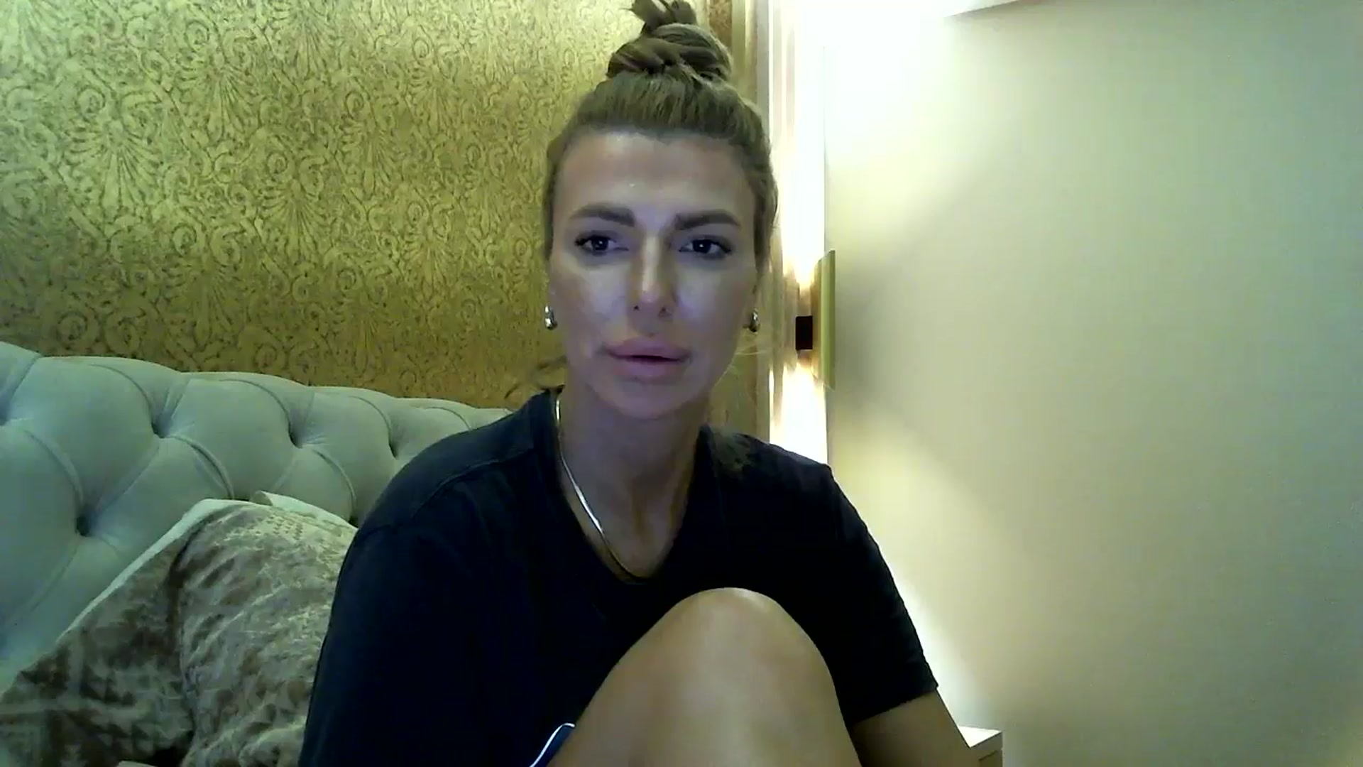 Gallery image thumbnail from Into_Mary's myfreecams stream on, 05/02/2024, 17:06 image 13 of 20