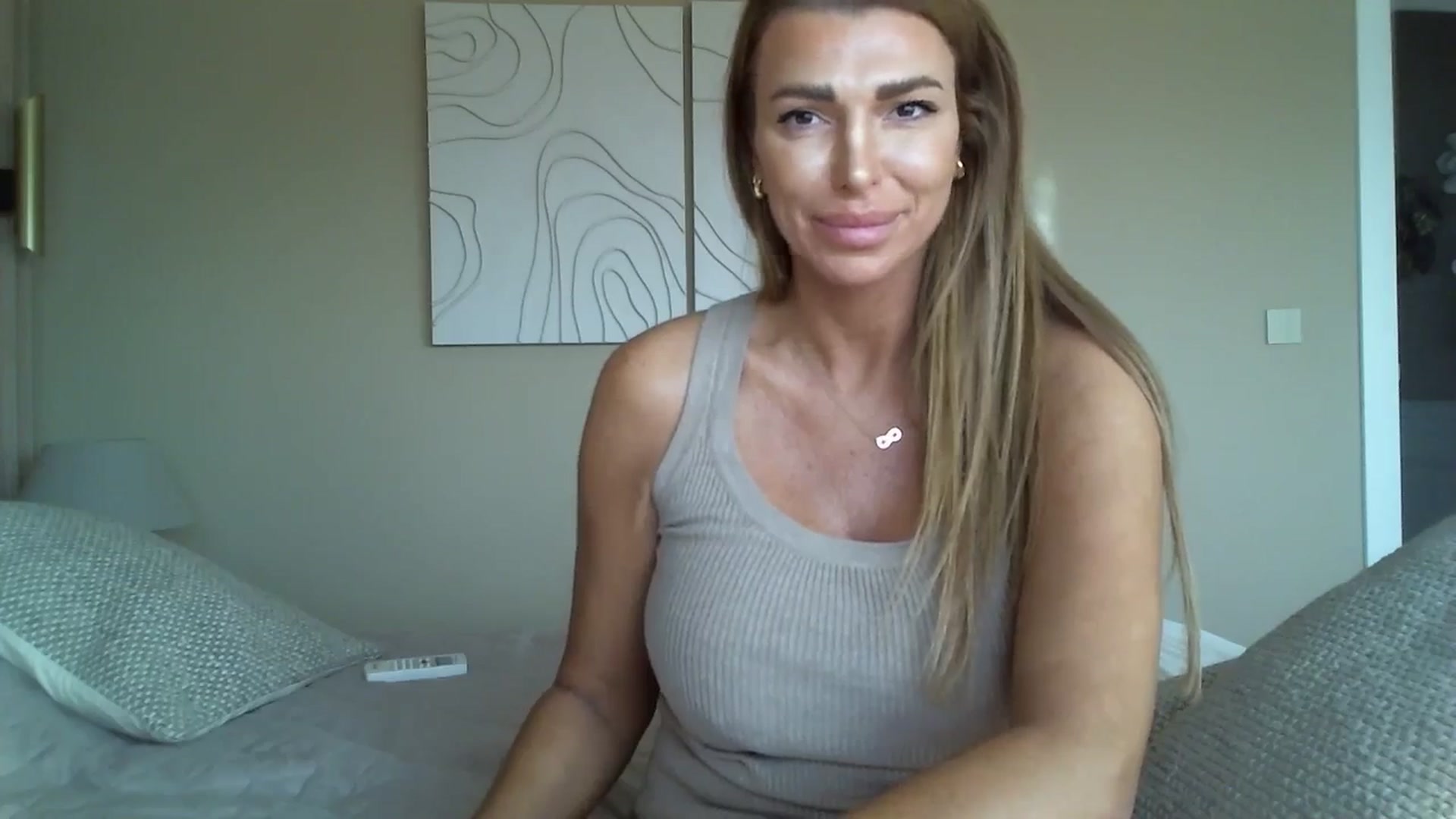 Gallery image thumbnail from Into_Mary's myfreecams stream on, 09/08/2024, 14:48 image 9 of 20