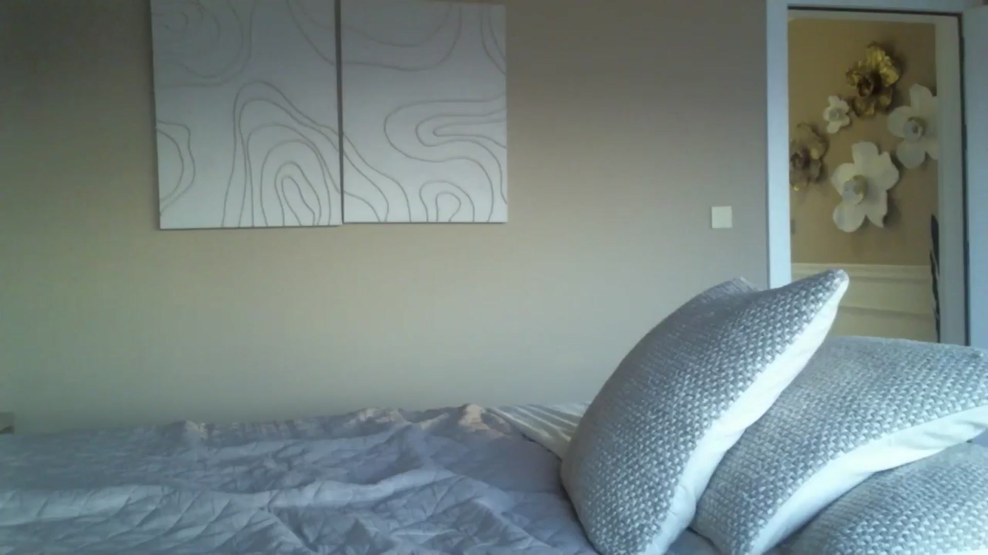 Gallery image thumbnail from Into_Mary's myfreecams stream on, 12/18/2024, 15:53 image 5 of 20