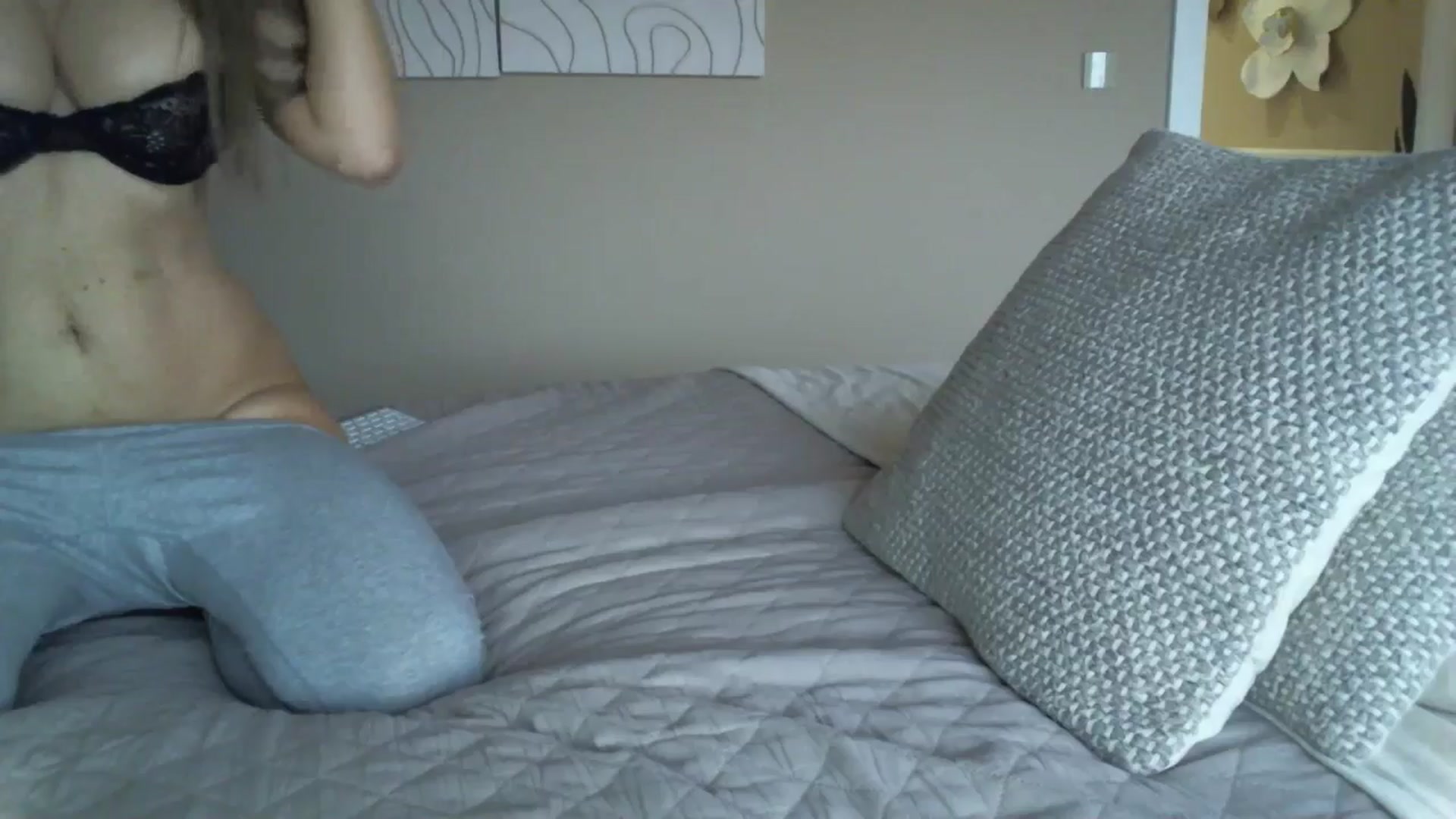 Gallery image thumbnail from Into_Mary's myfreecams stream on, 01/19/2025, 13:04 image 2 of 20