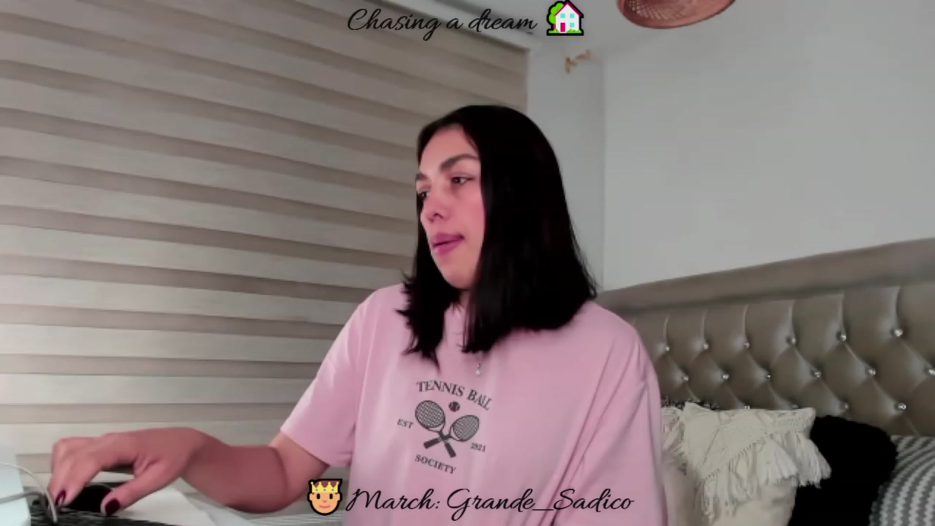 Gallery image thumbnail from Intrigue89's myfreecams stream on, 03/09/2023, 14:31 image 2 of 20