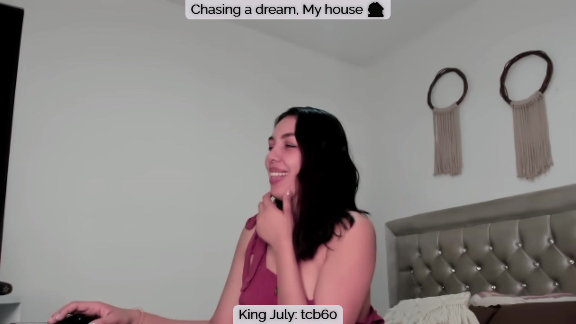 Gallery image thumbnail from Intrigue89's myfreecams stream on, 07/20/2023, 14:51 image 6 of 20