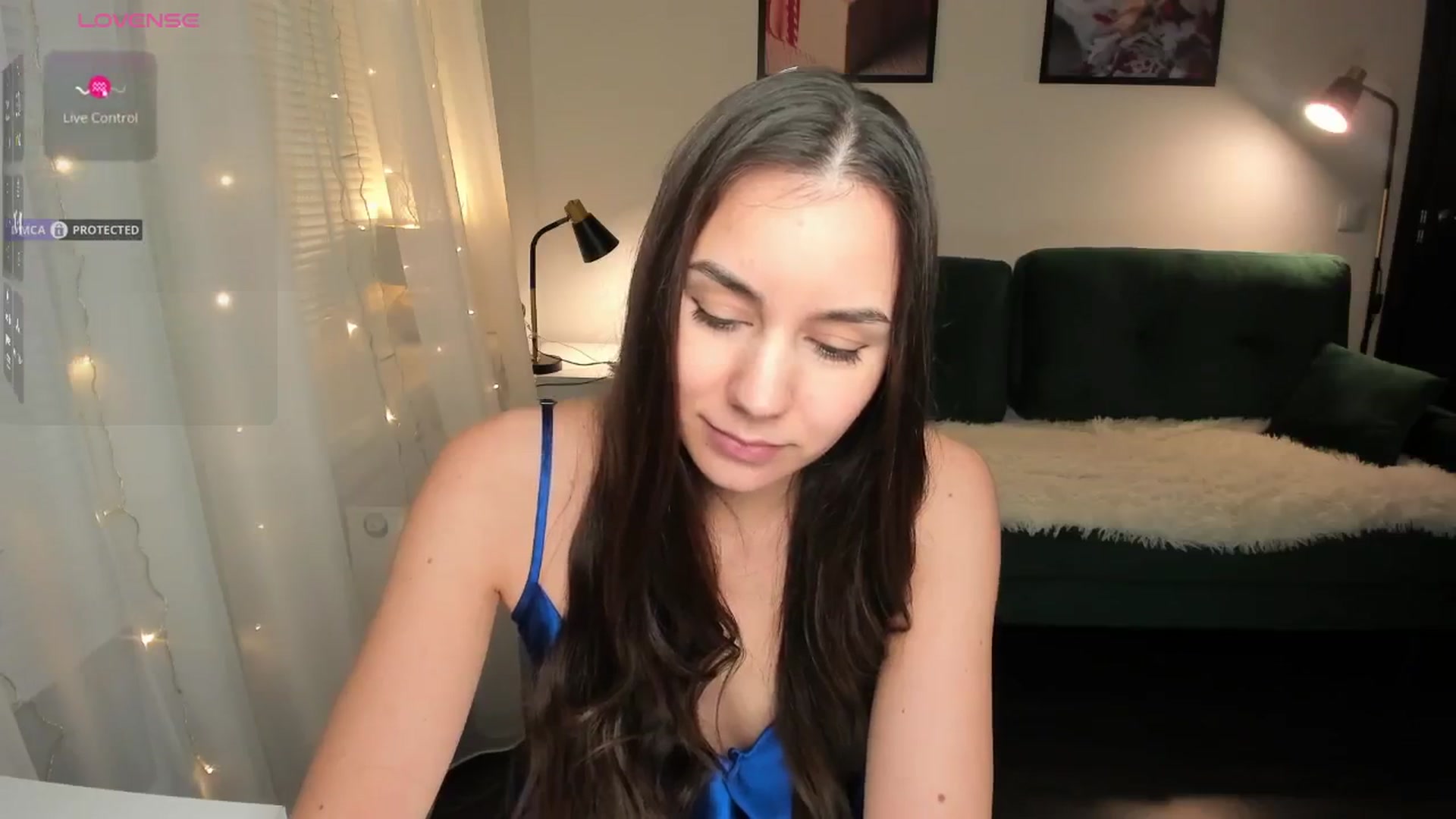 Gallery image thumbnail from IntrigueeMe's myfreecams stream on, 01/28/2025, 15:48 image 10 of 20