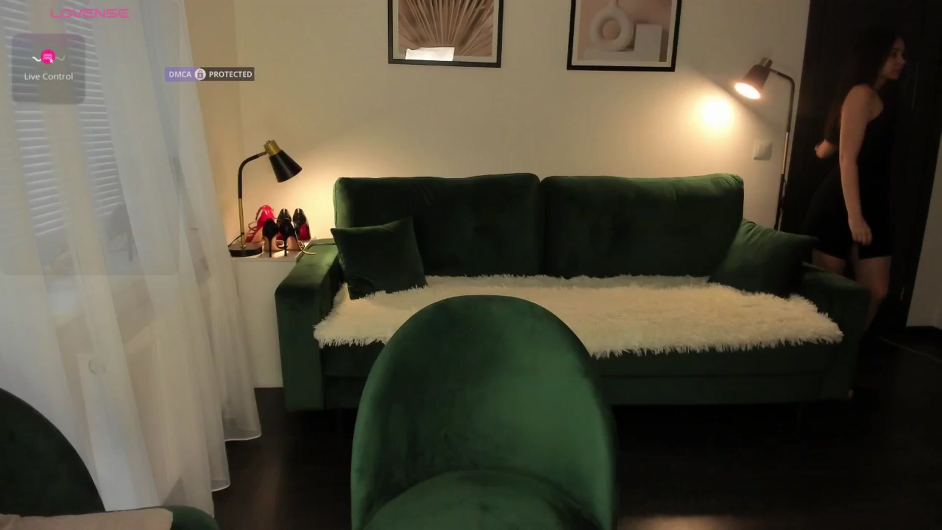 Gallery image thumbnail from IntrigueeMe's myfreecams stream on, 06/27/2025, 18:58 image 7 of 20