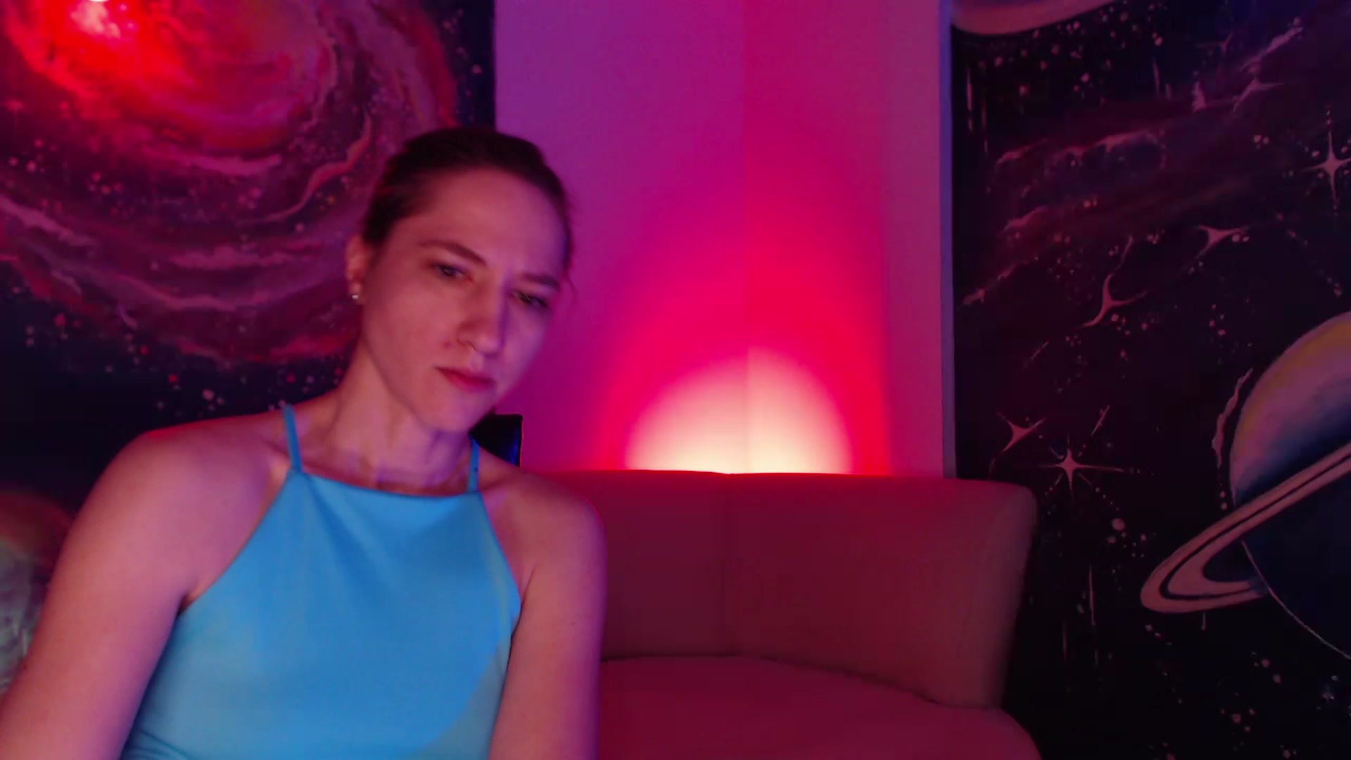 Gallery image thumbnail from IntruderRorry's myfreecams stream on, 11/15/2022, 06:34 image 5 of 20