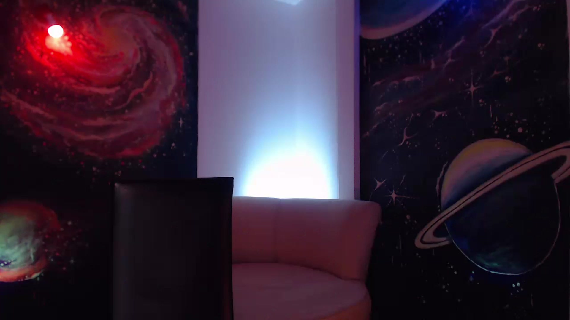 Gallery image thumbnail from IntruderRorry's myfreecams stream on, 11/18/2022, 11:09 image 18 of 20