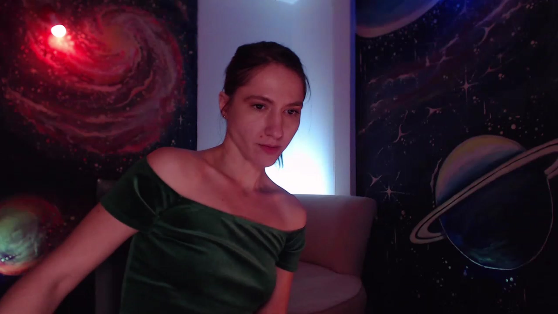 Gallery image thumbnail from IntruderRorry's myfreecams stream on, 11/18/2022, 12:41 image 15 of 20