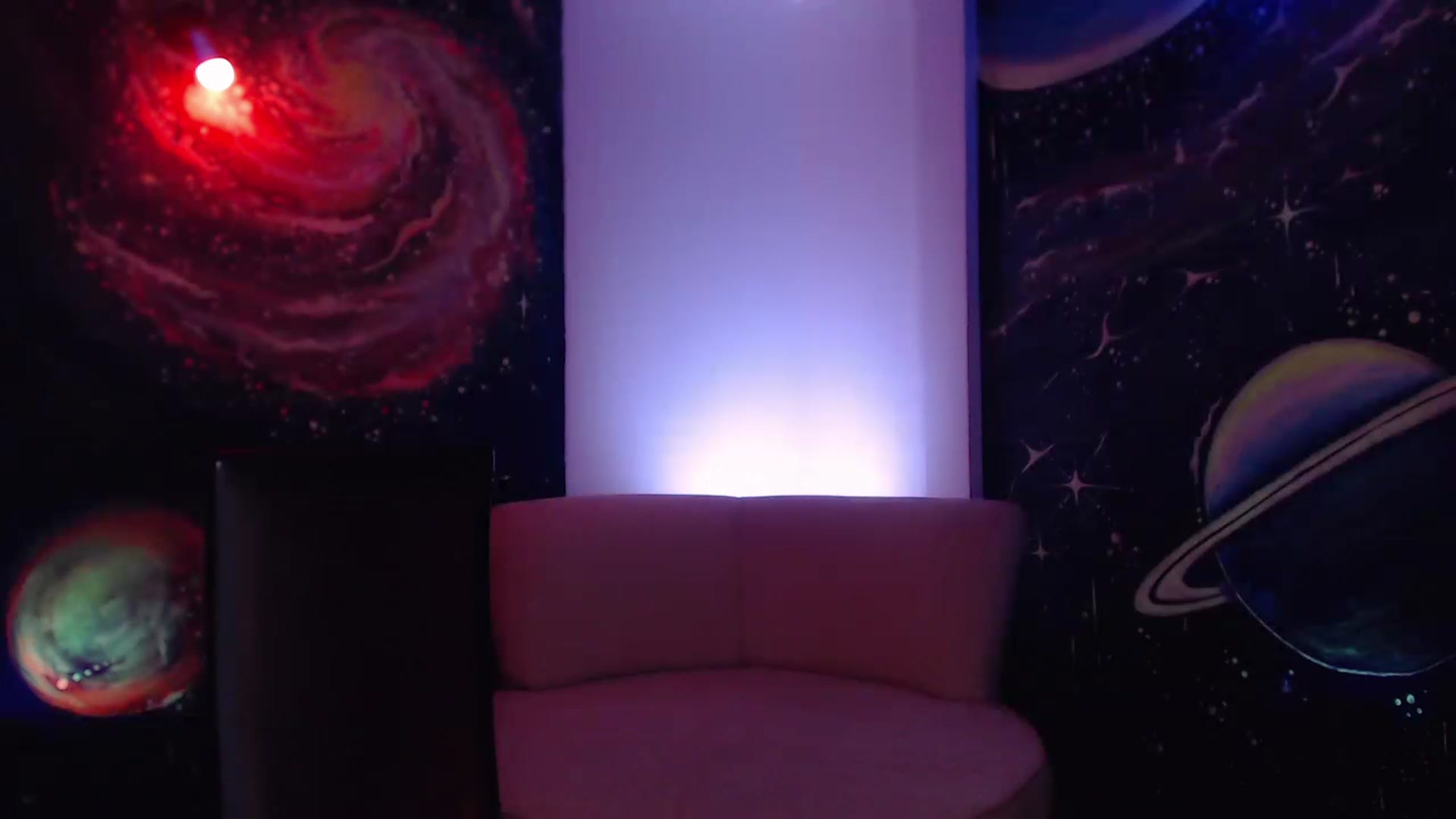 Gallery image thumbnail from IntruderRorry's myfreecams stream on, 11/21/2022, 09:20 image 16 of 20