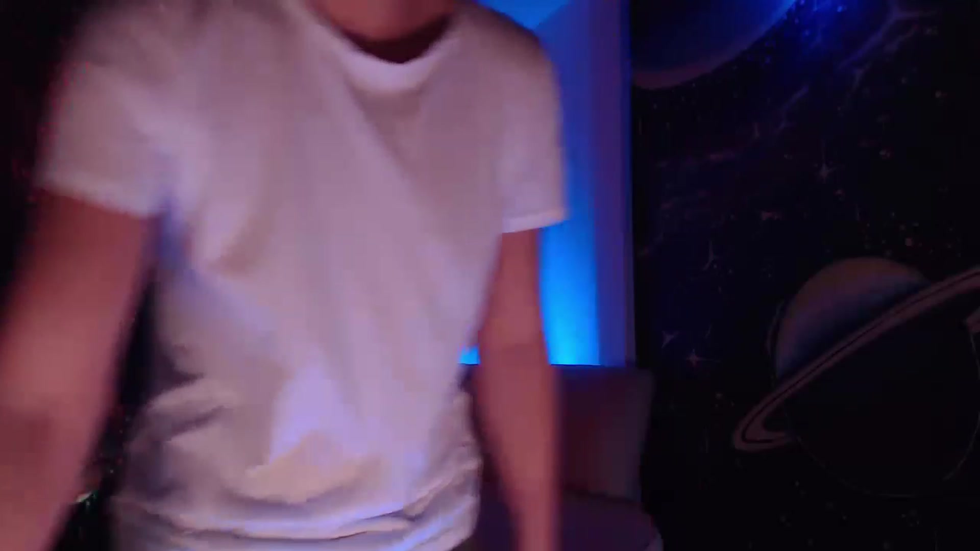 Gallery image thumbnail from IntruderRorry's myfreecams stream on, 11/26/2022, 07:10 image 16 of 20