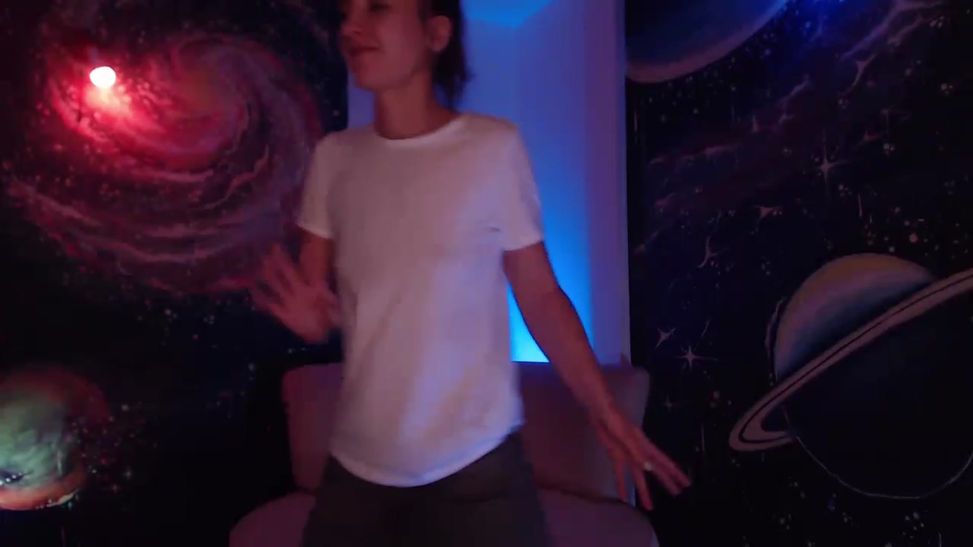 Gallery image thumbnail from IntruderRorry's myfreecams stream on, 11/26/2022, 09:32 image 8 of 20