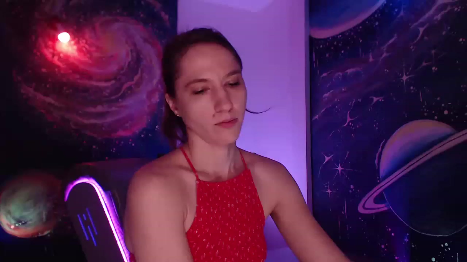 Gallery image thumbnail from IntruderRorry's myfreecams stream on, 12/11/2022, 12:08 image 4 of 20