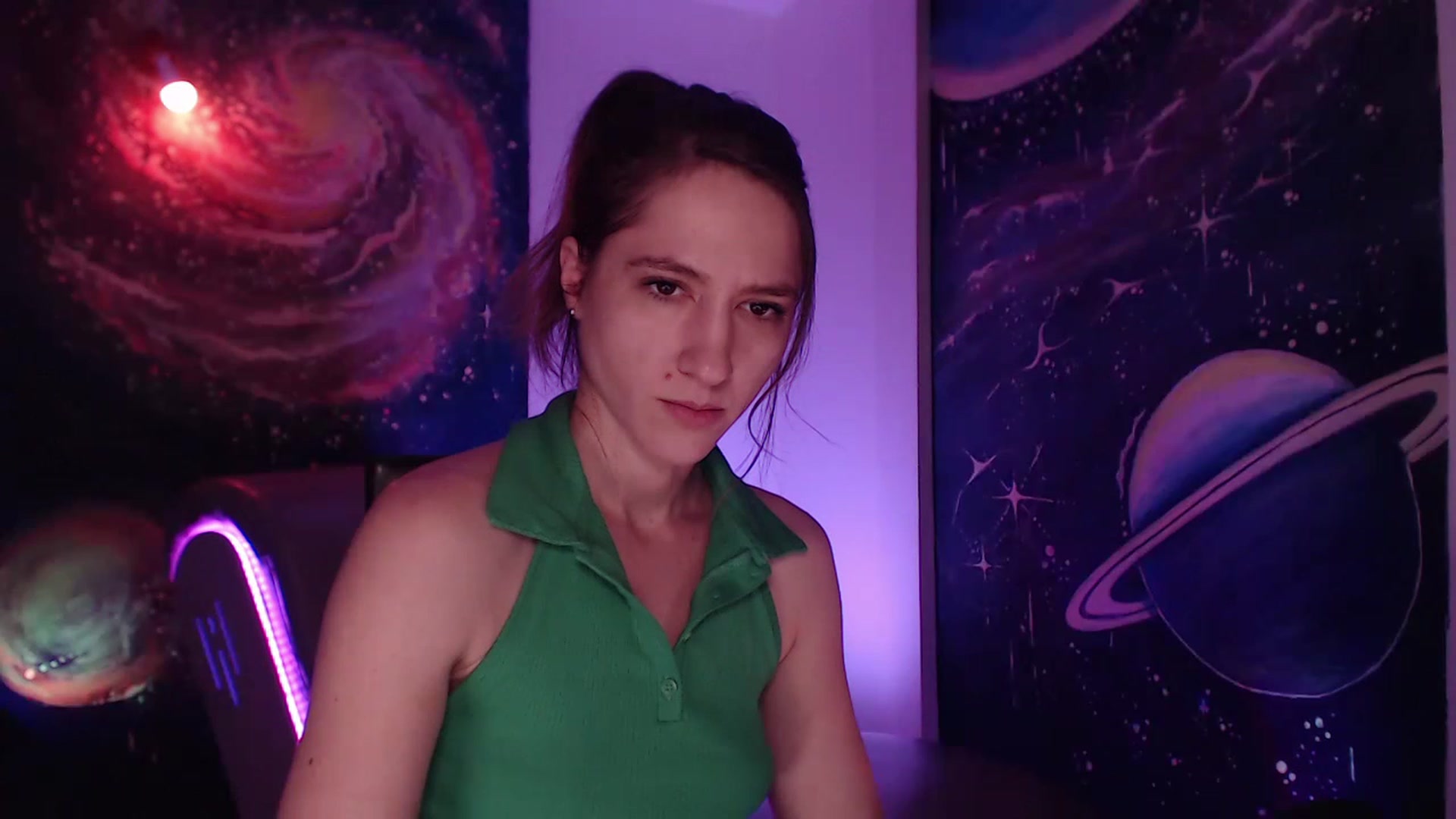 Gallery image thumbnail from IntruderRorry's myfreecams stream on, 12/12/2022, 09:49 image 10 of 20