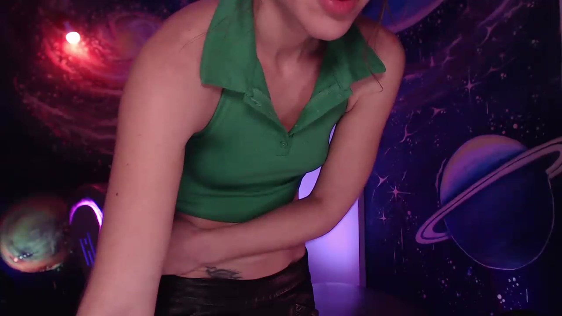 Gallery image thumbnail from IntruderRorry's myfreecams stream on, 12/12/2022, 12:05 image 13 of 20