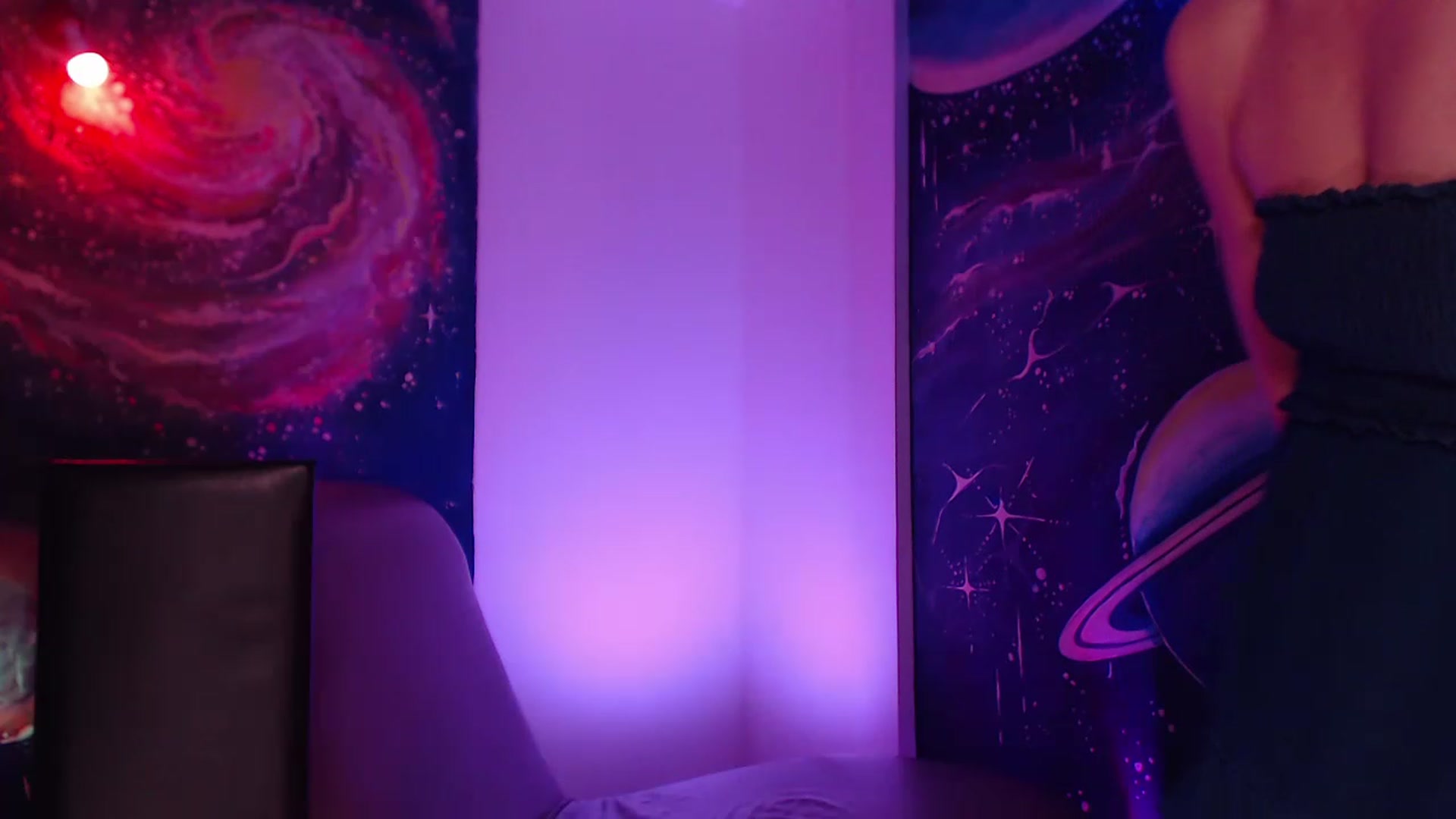 Gallery image thumbnail from IntruderRorry's myfreecams stream on, 12/16/2022, 09:33 image 4 of 20