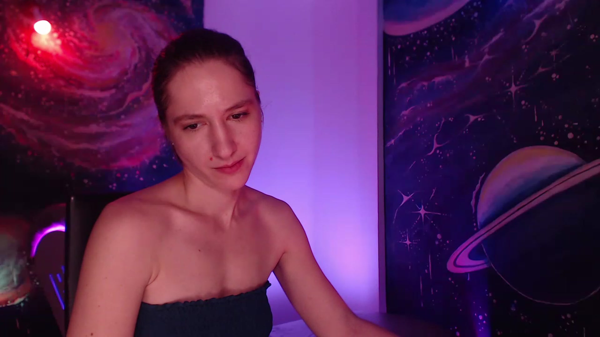 Gallery image thumbnail from IntruderRorry's myfreecams stream on, 12/16/2022, 11:58 image 13 of 20