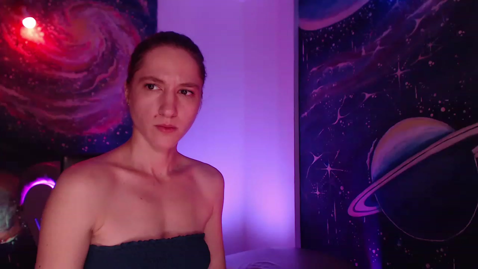 Gallery image thumbnail from IntruderRorry's myfreecams stream on, 12/16/2022, 11:58 image 1 of 20
