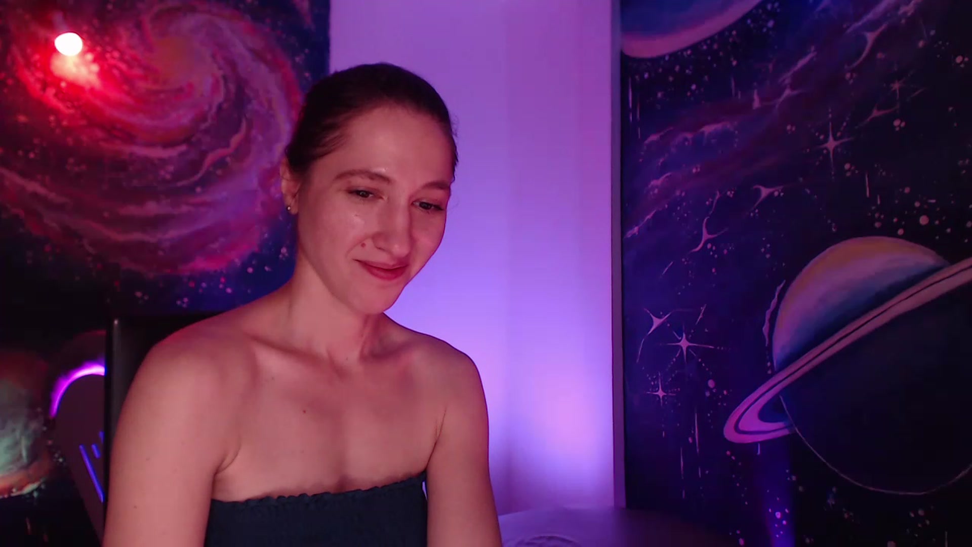 Gallery image thumbnail from IntruderRorry's myfreecams stream on, 12/16/2022, 11:58 image 16 of 20