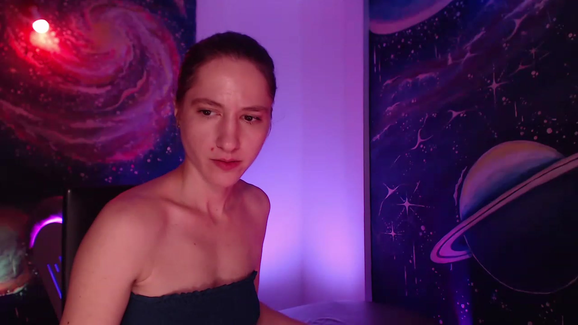 Gallery image thumbnail from IntruderRorry's myfreecams stream on, 12/16/2022, 11:58 image 14 of 20