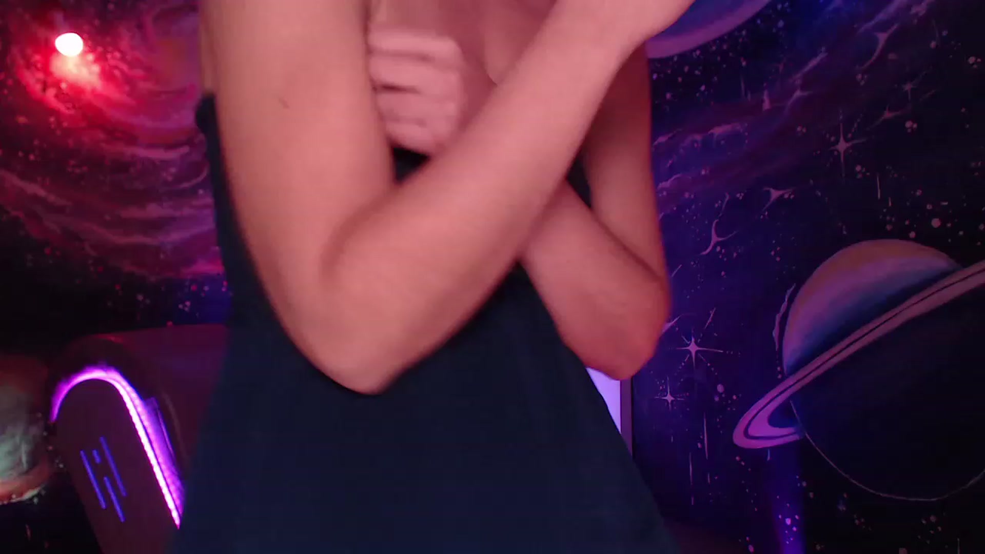 Gallery image thumbnail from IntruderRorry's myfreecams stream on, 12/16/2022, 12:16 image 1 of 20