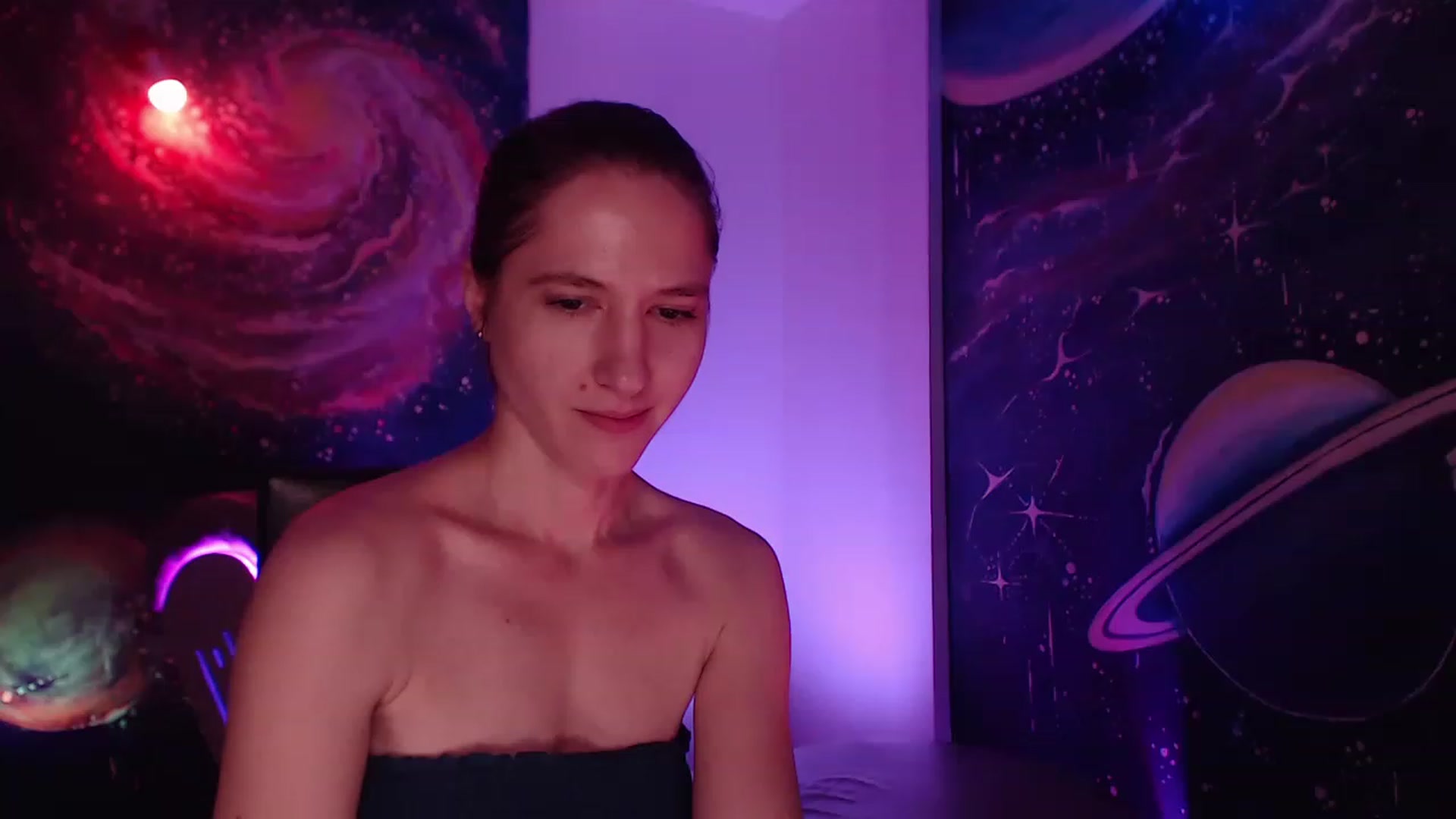 Gallery image thumbnail from IntruderRorry's myfreecams stream on, 12/16/2022, 15:13 image 20 of 20