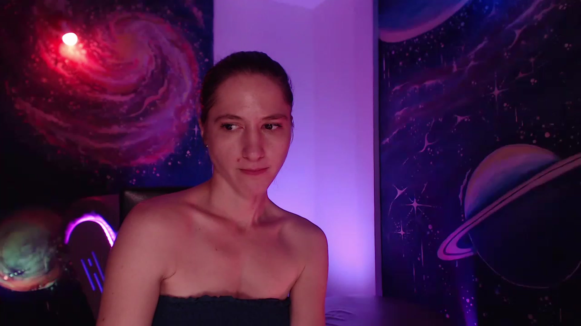 Gallery image thumbnail from IntruderRorry's myfreecams stream on, 12/16/2022, 15:13 image 11 of 20