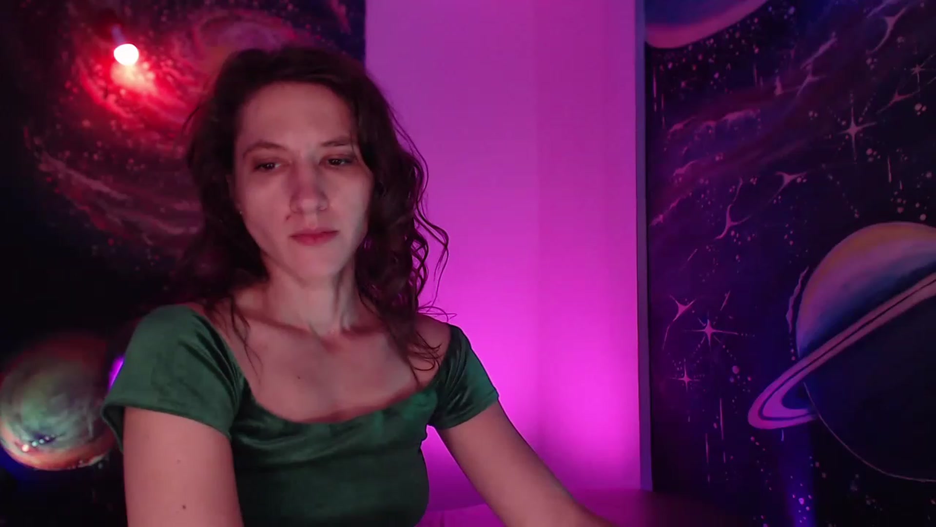 Gallery image thumbnail from IntruderRorry's myfreecams stream on, 12/18/2022, 11:57 image 15 of 20