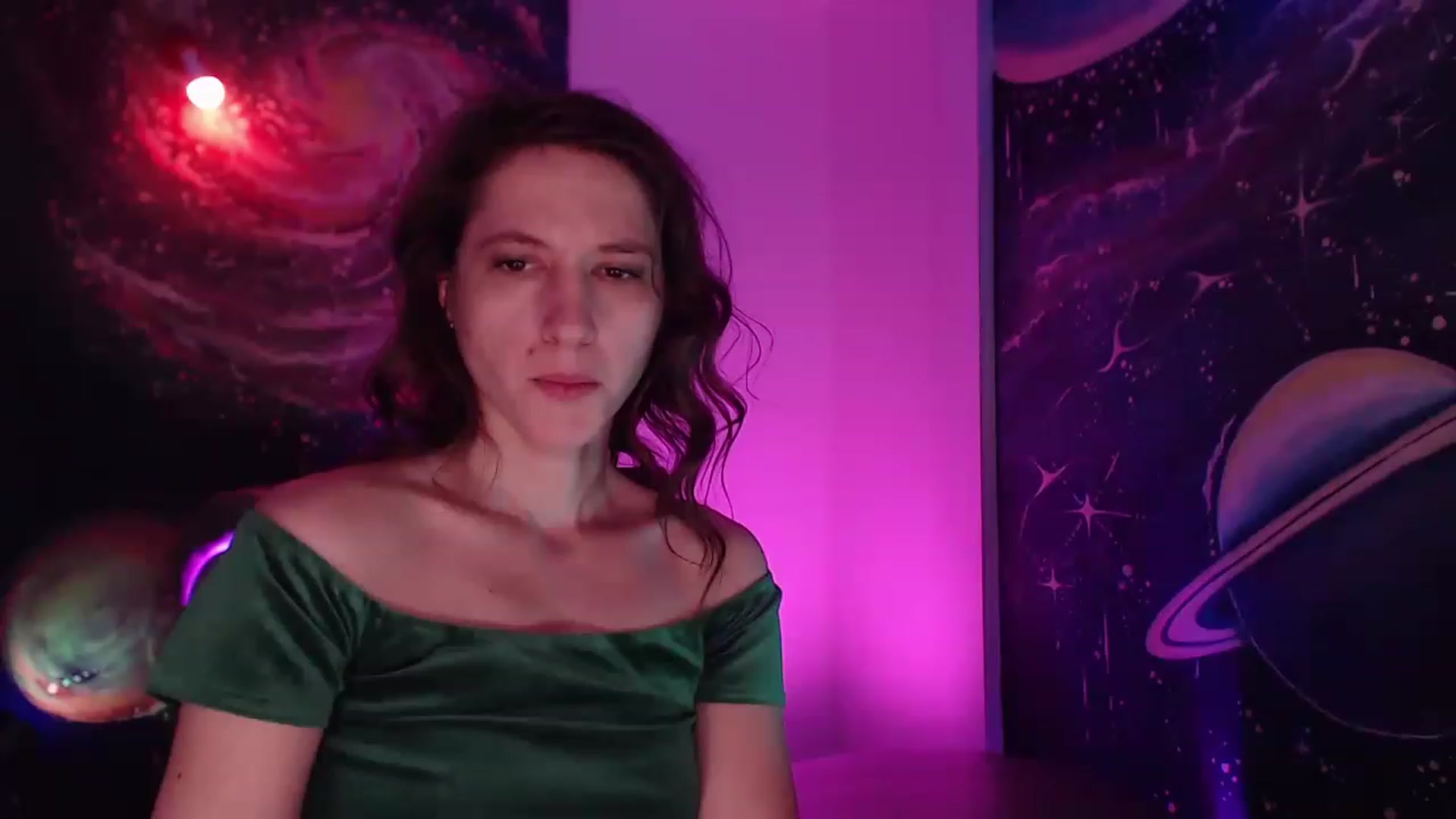 Gallery image thumbnail from IntruderRorry's myfreecams stream on, 12/18/2022, 11:57 image 7 of 20