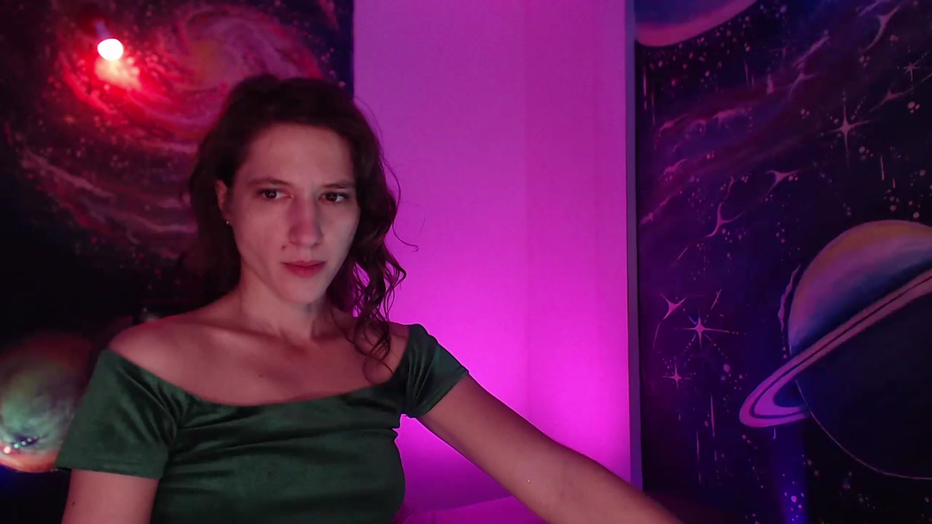 Gallery image thumbnail from IntruderRorry's myfreecams stream on, 12/18/2022, 12:40 image 7 of 20