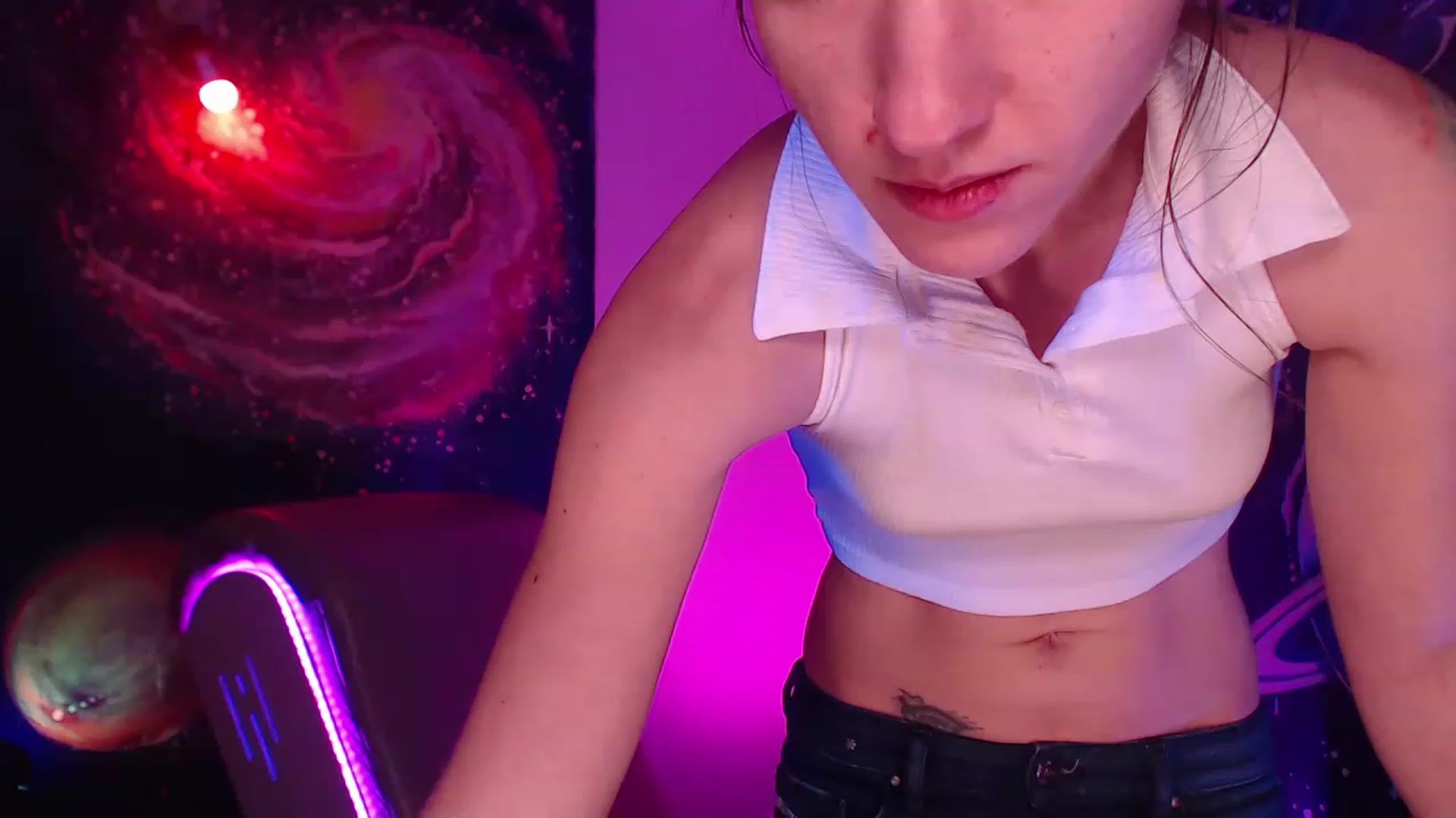 Gallery image thumbnail from IntruderRorry's myfreecams stream on, 12/19/2022, 12:11 image 1 of 20