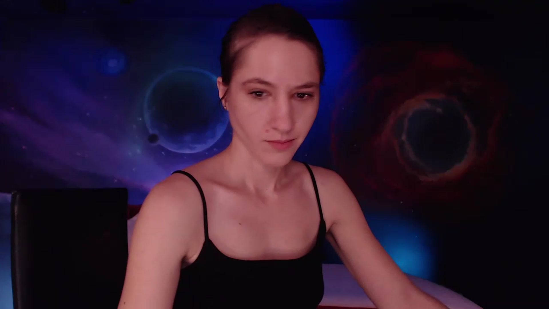 Gallery image thumbnail from IntruderRorry's myfreecams stream on, 12/20/2022, 10:04 image 16 of 20