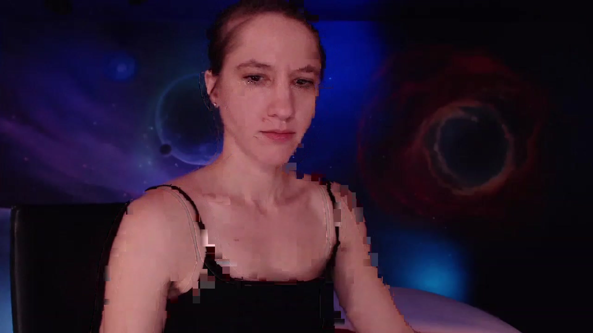 Gallery image thumbnail from IntruderRorry's myfreecams stream on, 12/20/2022, 10:18 image 4 of 20