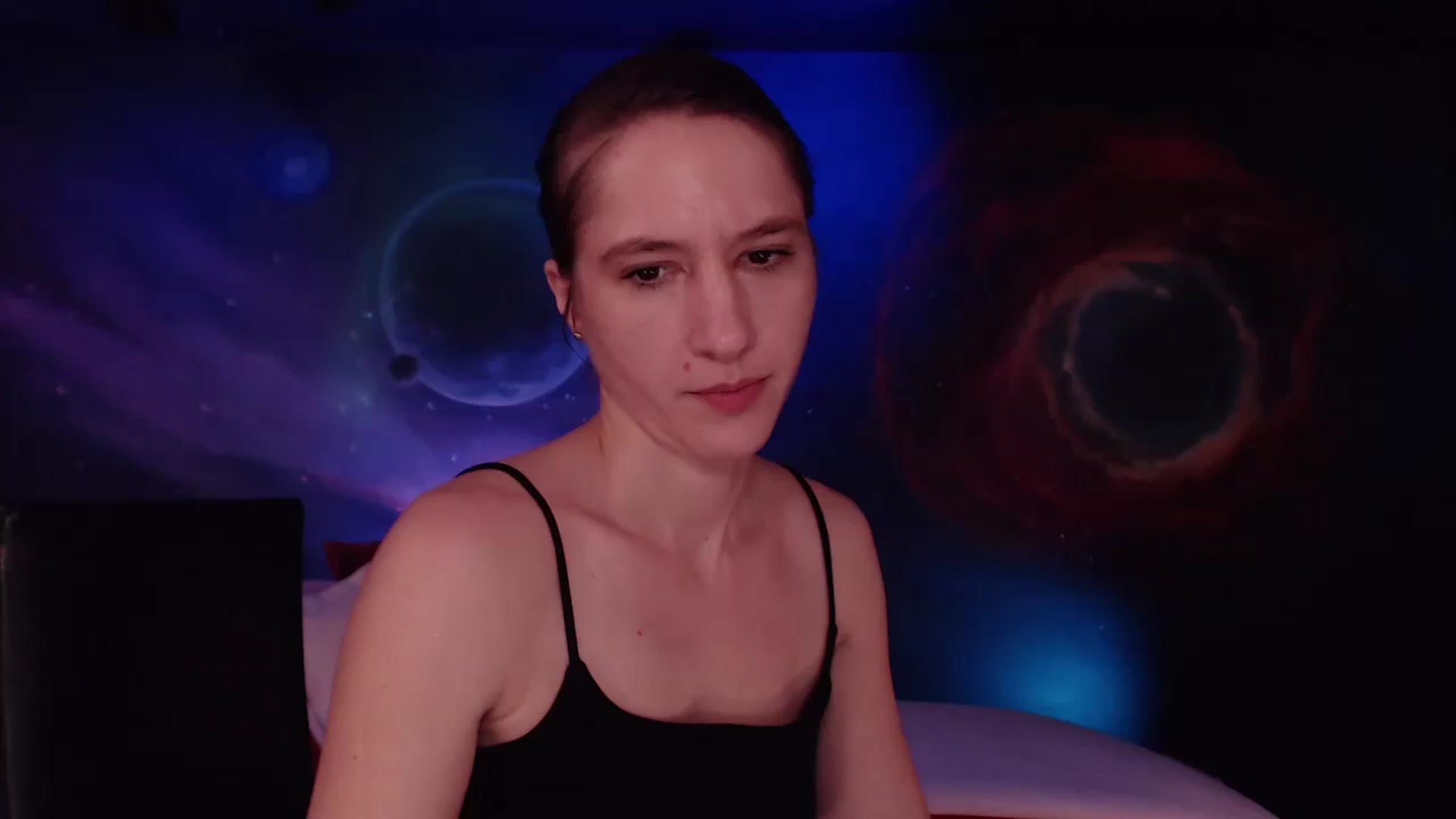 Gallery image thumbnail from IntruderRorry's myfreecams stream on, 12/20/2022, 13:06 image 9 of 20