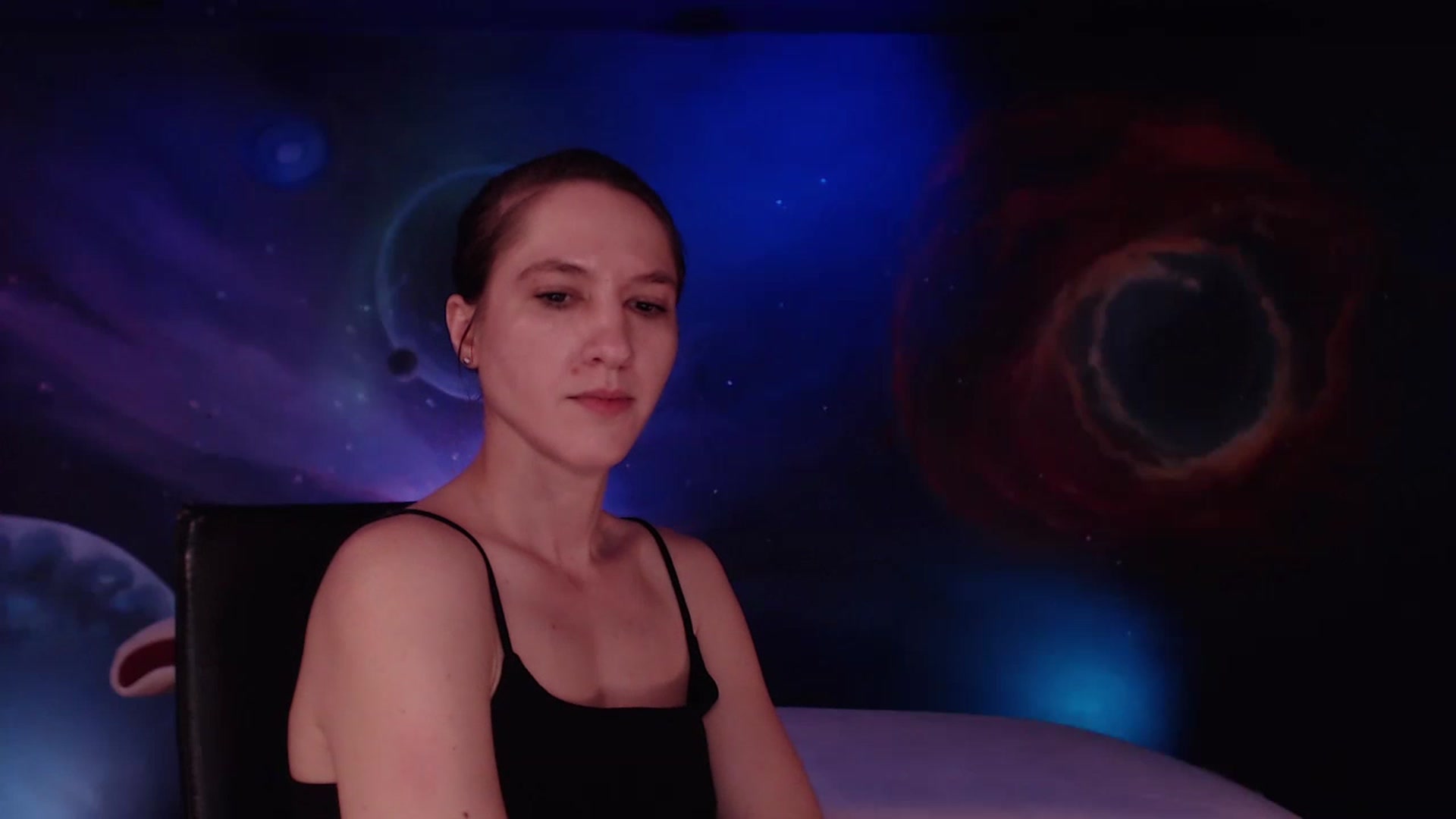 Gallery image thumbnail from IntruderRorry's myfreecams stream on, 12/20/2022, 13:06 image 15 of 20