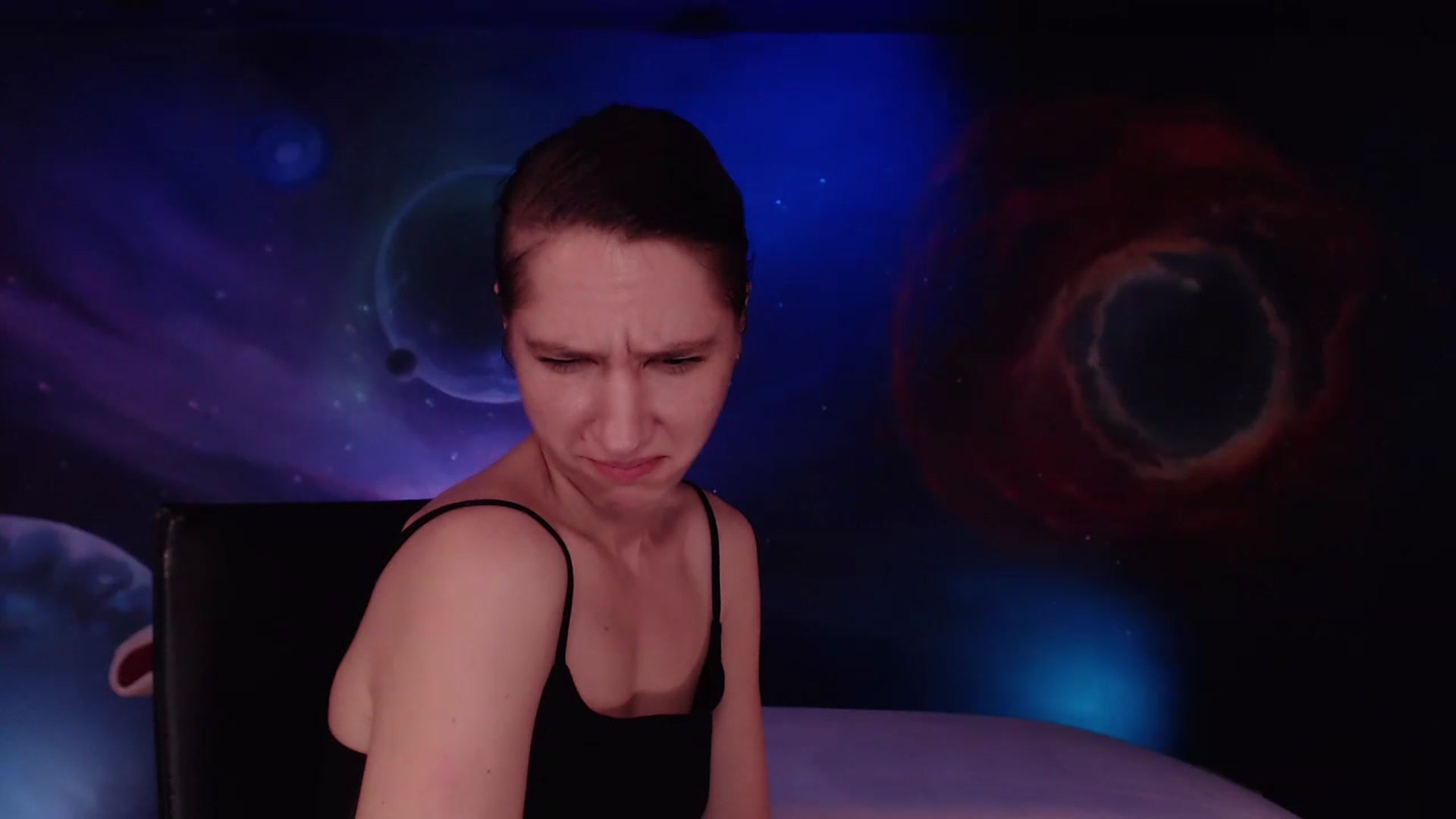 Gallery image thumbnail from IntruderRorry's myfreecams stream on, 12/20/2022, 13:06 image 20 of 20
