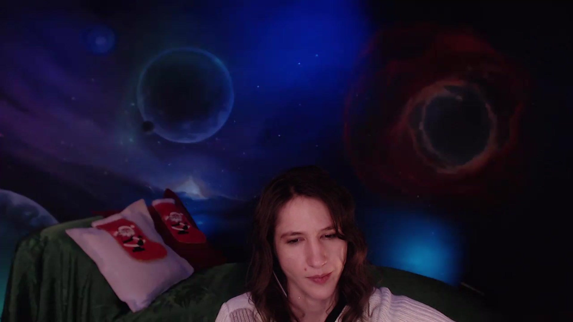 Gallery image thumbnail from IntruderRorry's myfreecams stream on, 12/23/2022, 12:26 image 17 of 20