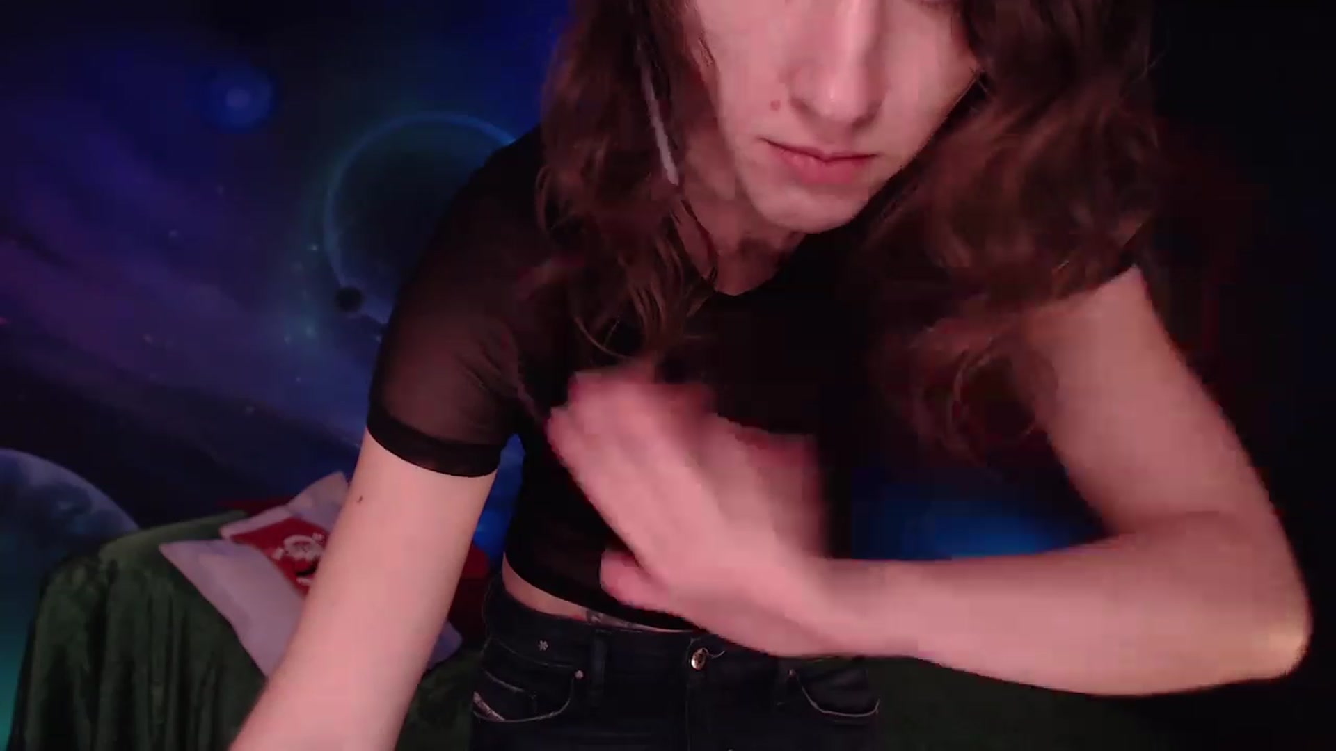 Gallery image thumbnail from IntruderRorry's myfreecams stream on, 12/23/2022, 13:16 image 11 of 20