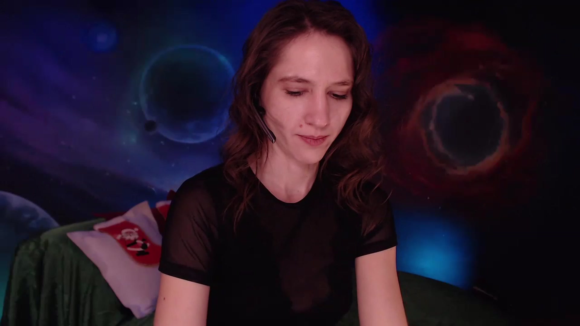 Gallery image thumbnail from IntruderRorry's myfreecams stream on, 12/23/2022, 13:16 image 6 of 20