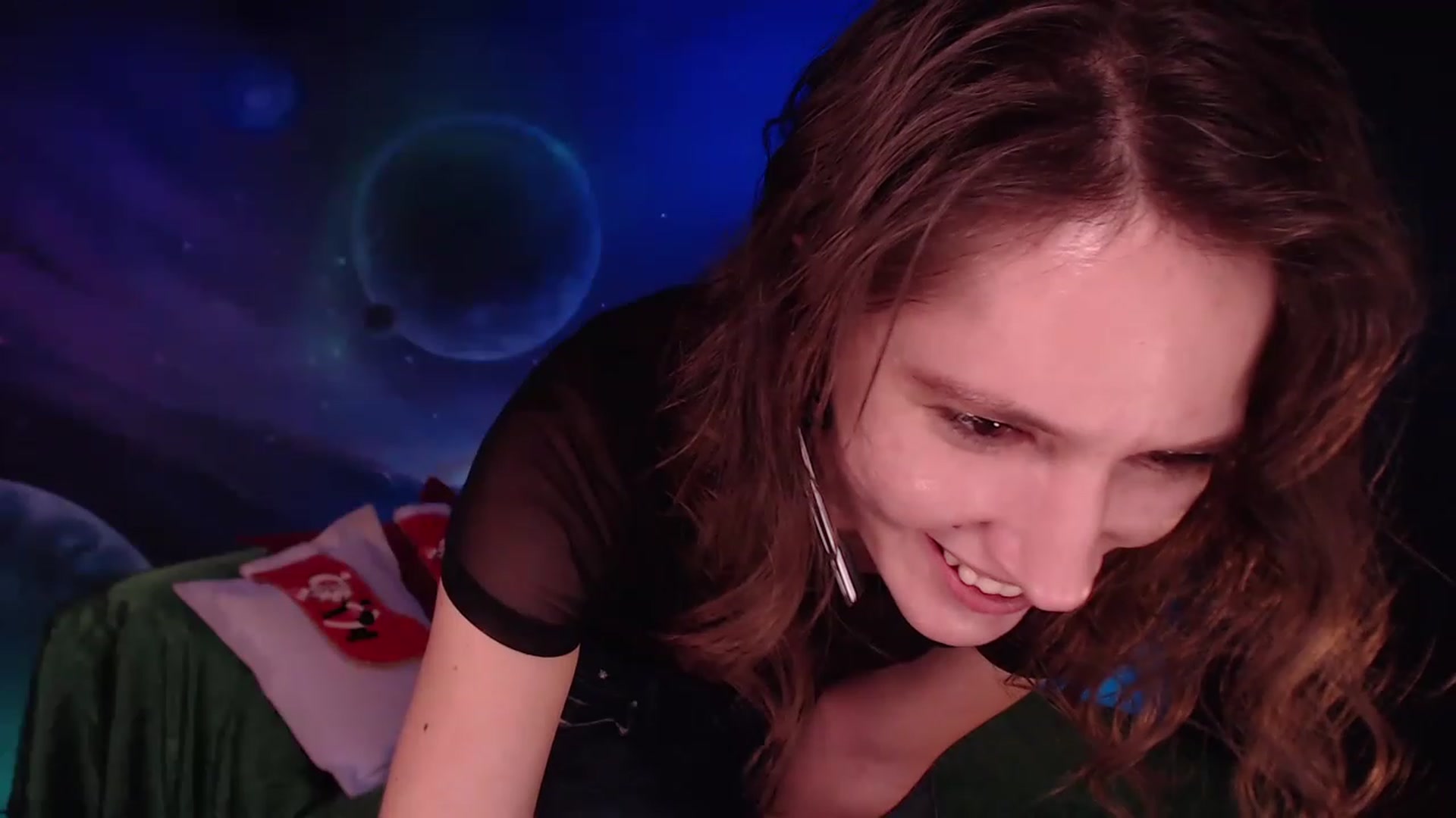 Gallery image thumbnail from IntruderRorry's myfreecams stream on, 12/23/2022, 13:16 image 8 of 20