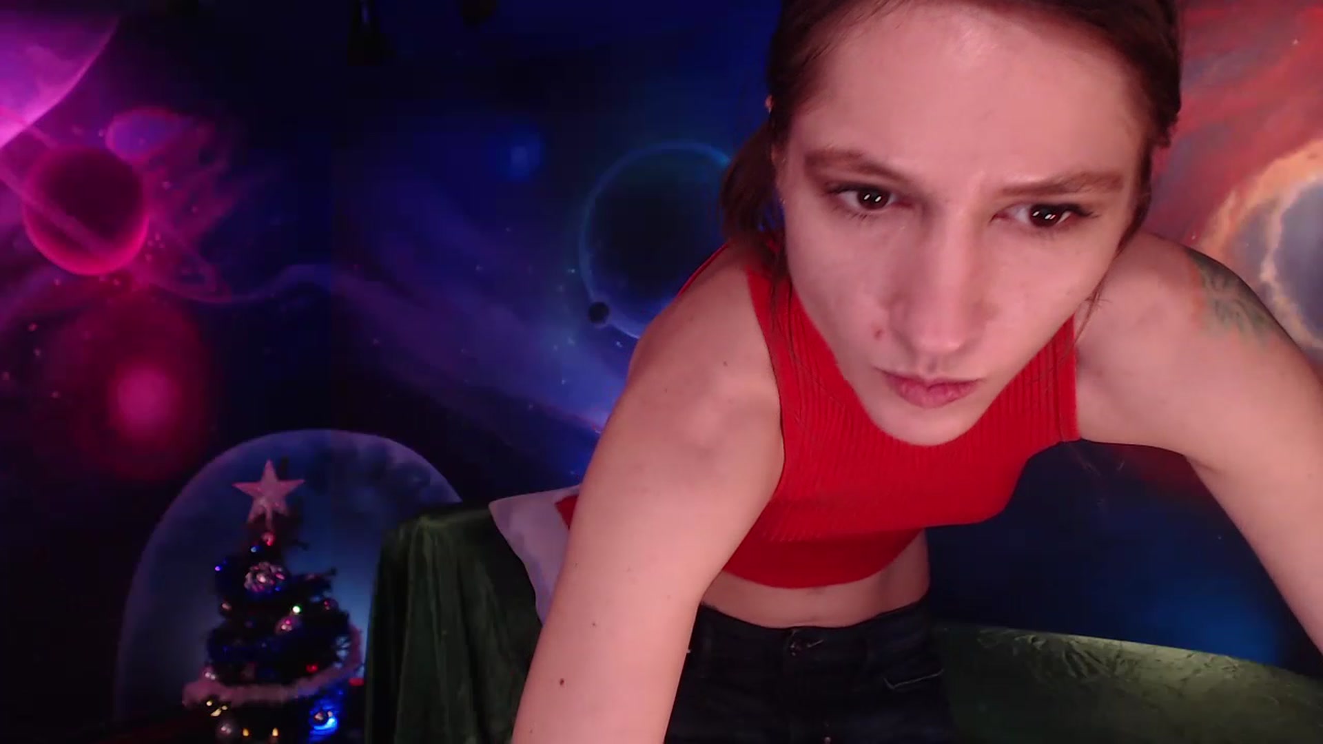 Gallery image thumbnail from IntruderRorry's myfreecams stream on, 12/24/2022, 13:27 image 6 of 20