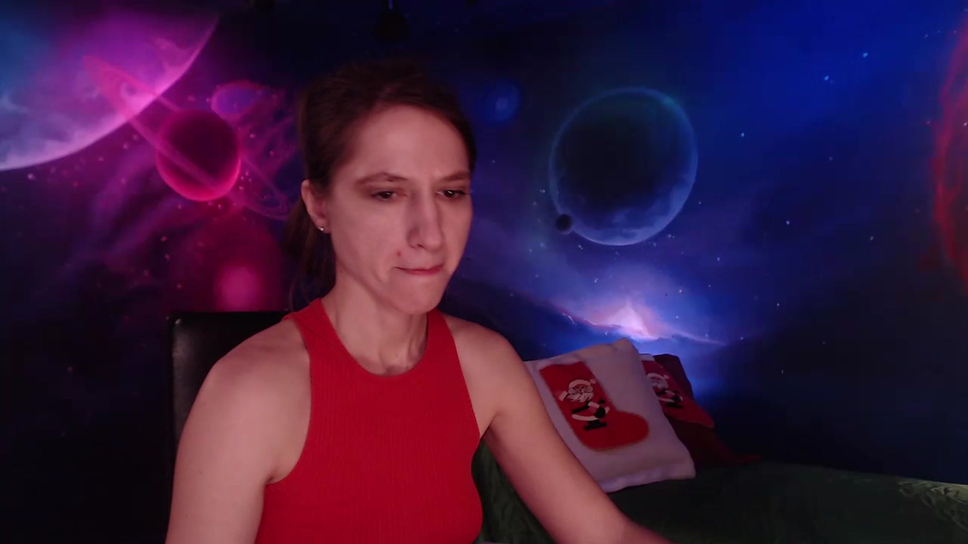 Gallery image thumbnail from IntruderRorry's myfreecams stream on, 12/24/2022, 15:03 image 6 of 20