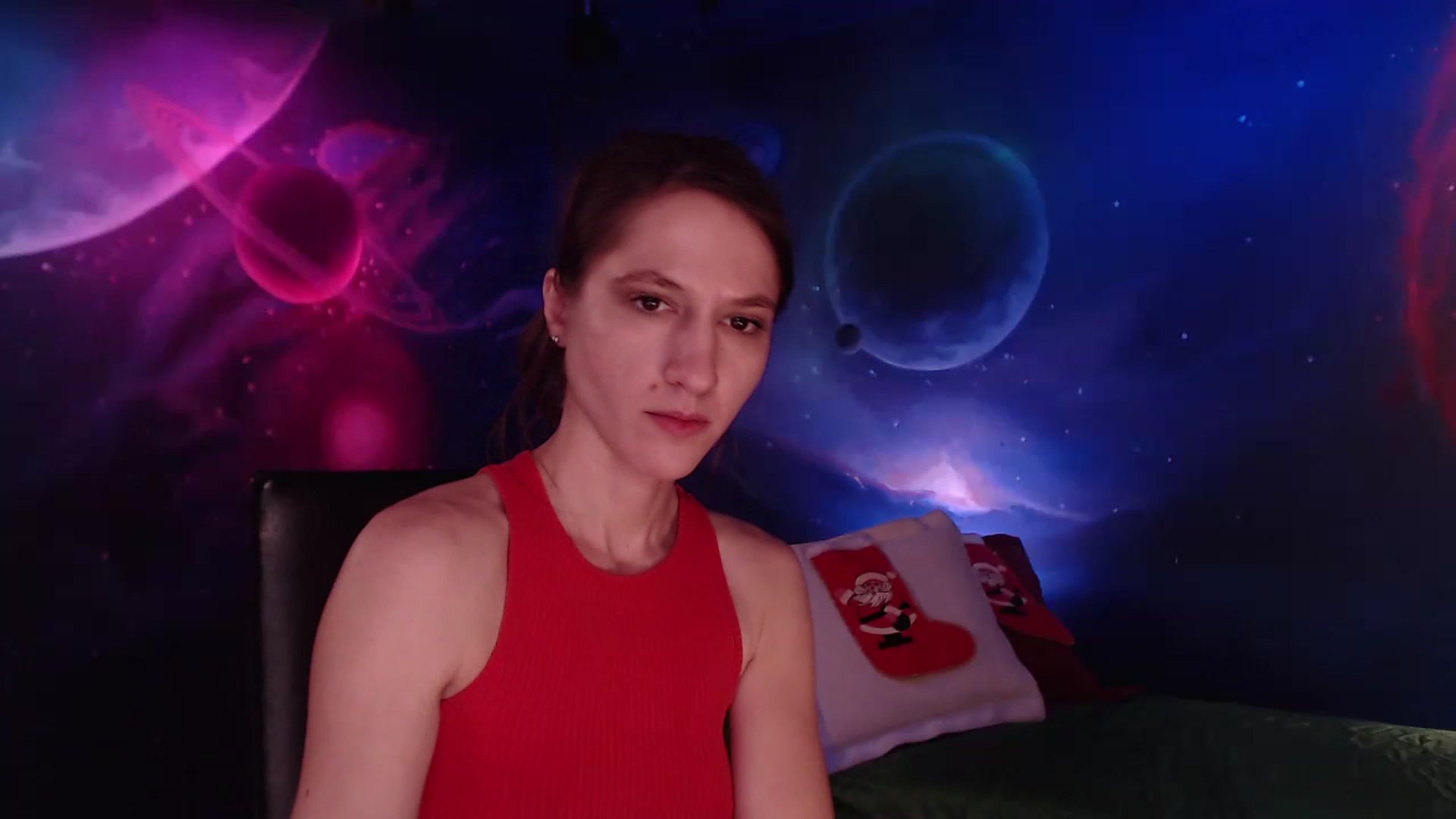 Gallery image thumbnail from IntruderRorry's myfreecams stream on, 12/24/2022, 15:03 image 9 of 20